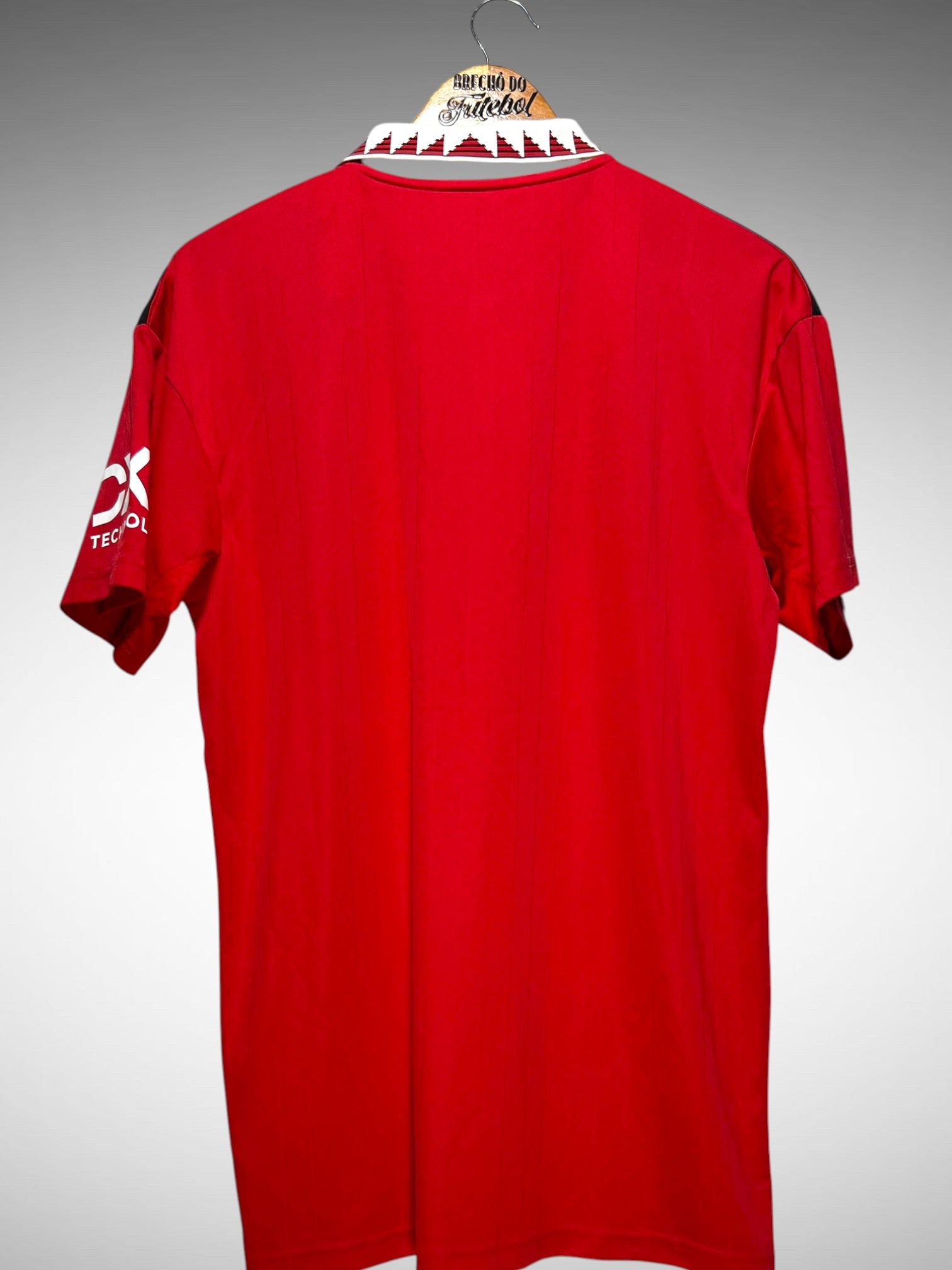 Manchester United 2022 Primeira Camisa Tam M.
