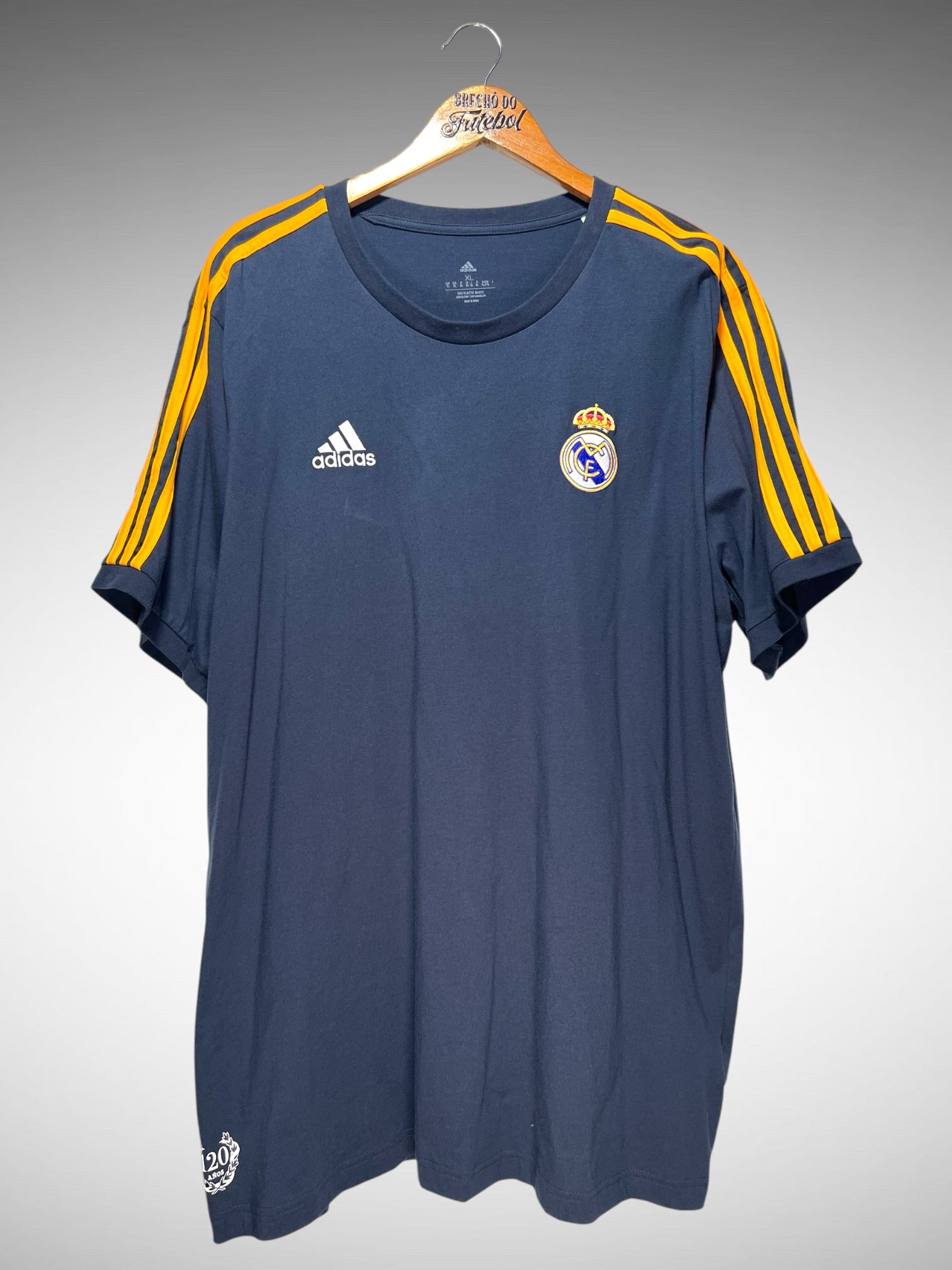 Real Madrid 2022 Camiseta 3 Stripes Tam GG.