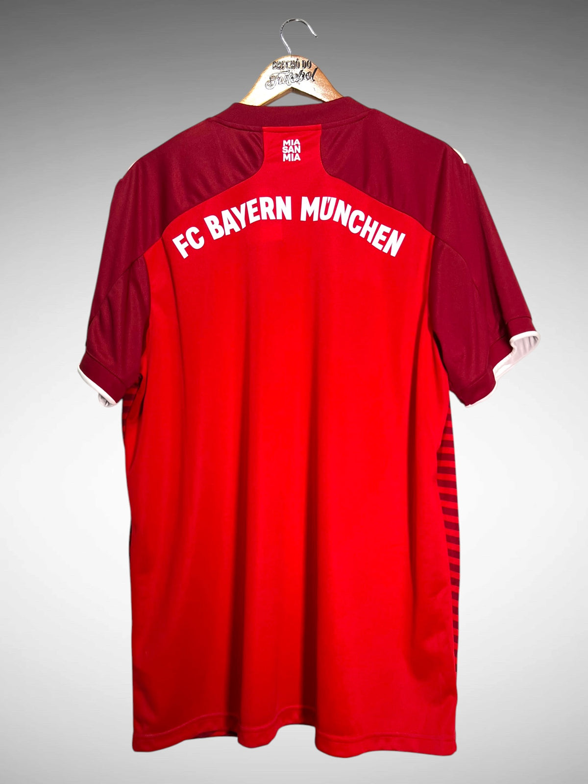 Bayern de Munique 2021 Primeira Camisa Tam GG.