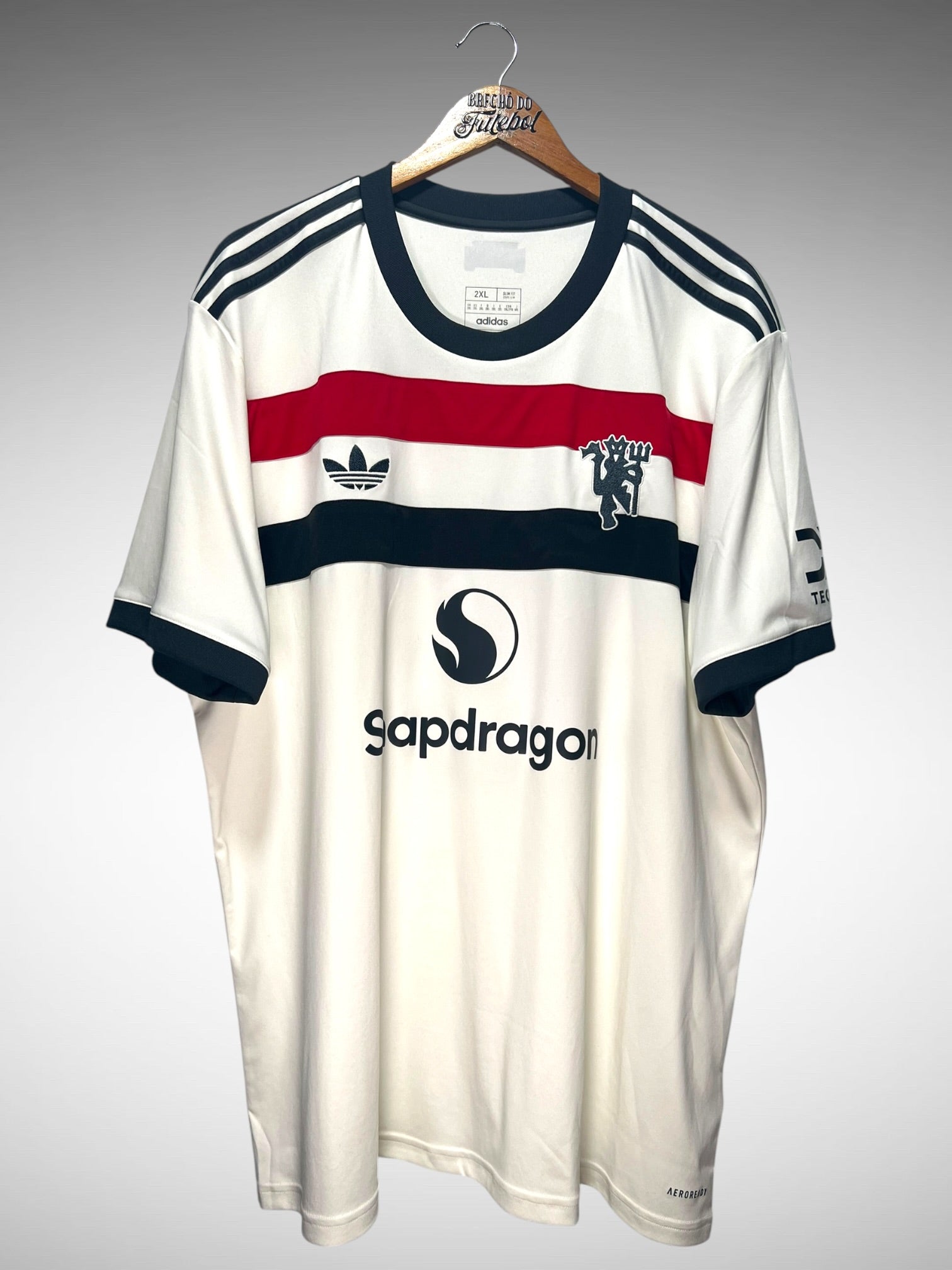 Manchester United 2024 Terceira Camisa Tam 3G N 8 B. Fernandes.
