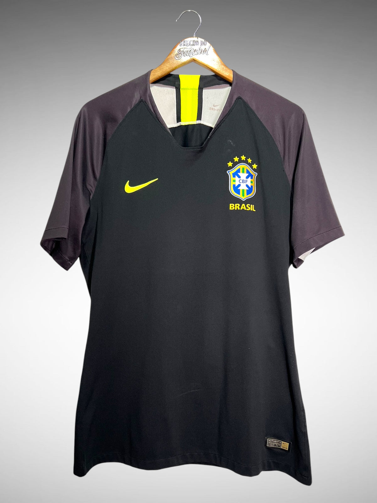 Brasil 2018 Camisa de Goleiro Tam G.