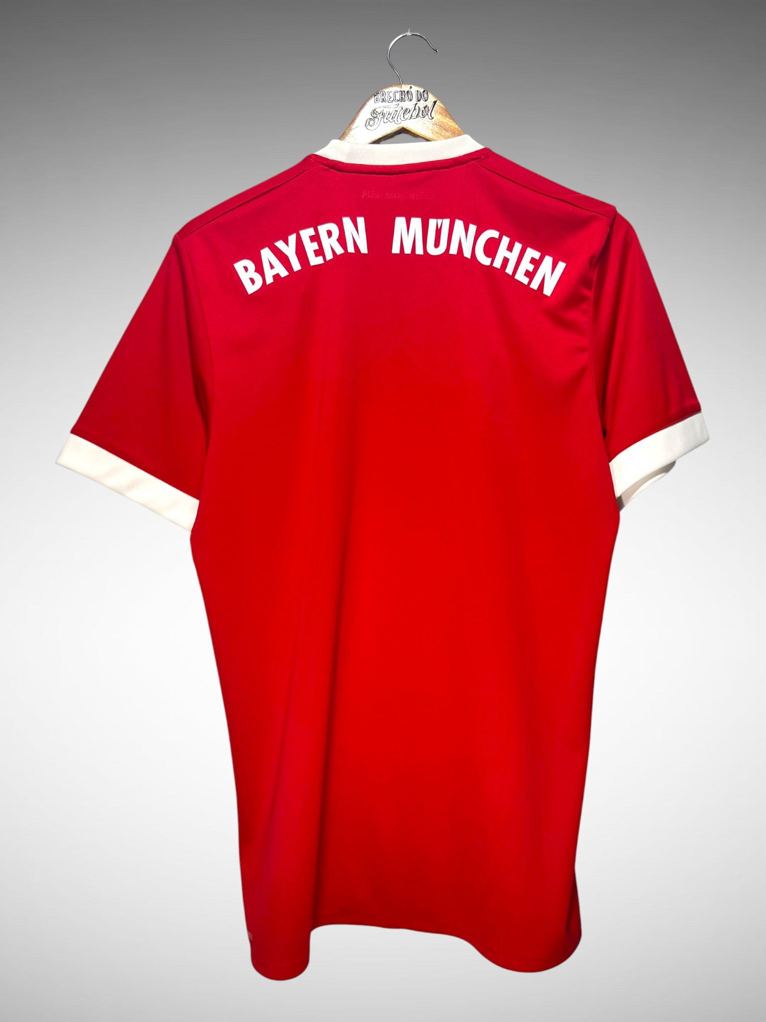 Bayern de Munique 2017 Primeira Camisa Tam M.