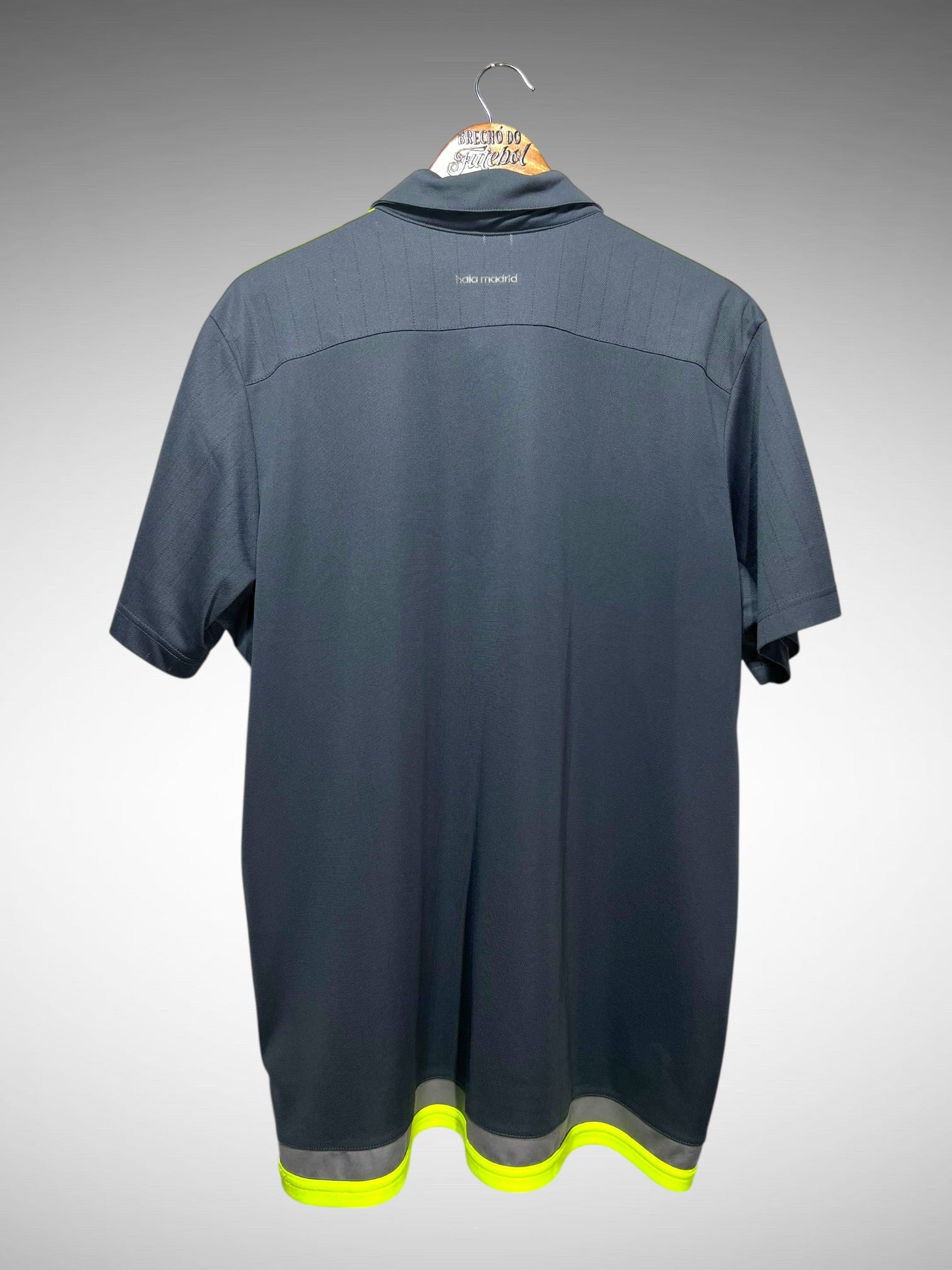 Real Madrid 2015 Camisa de Viagem Tam GG.