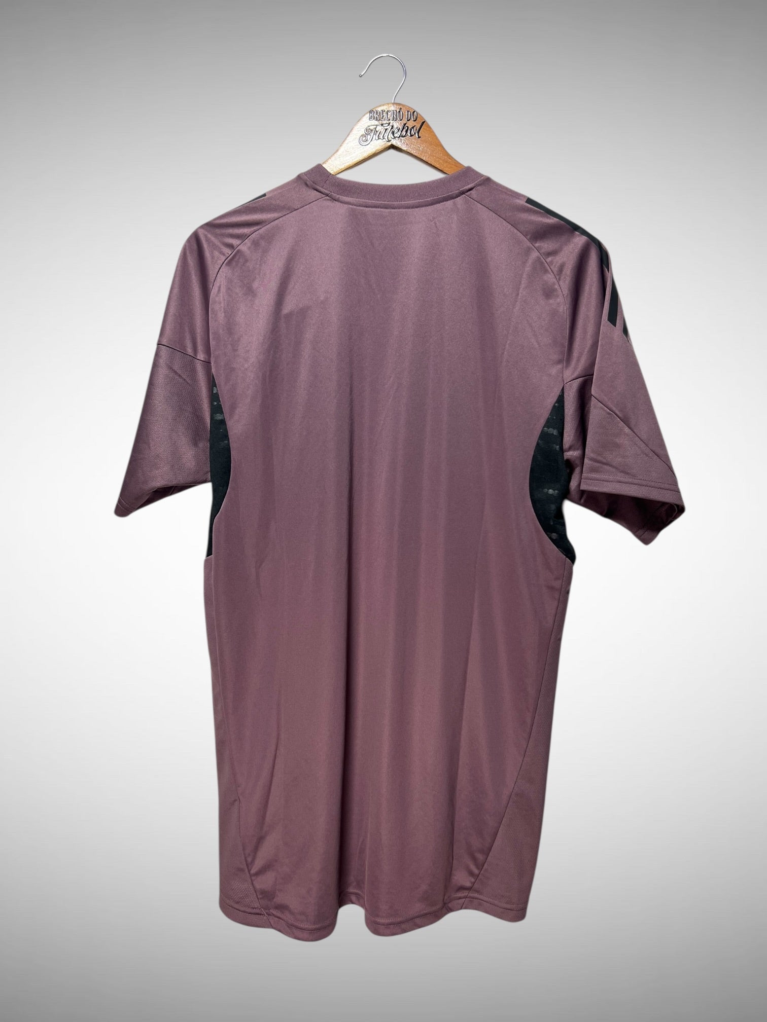 Real Madrid 2025 Camisa de Treino Tam G.