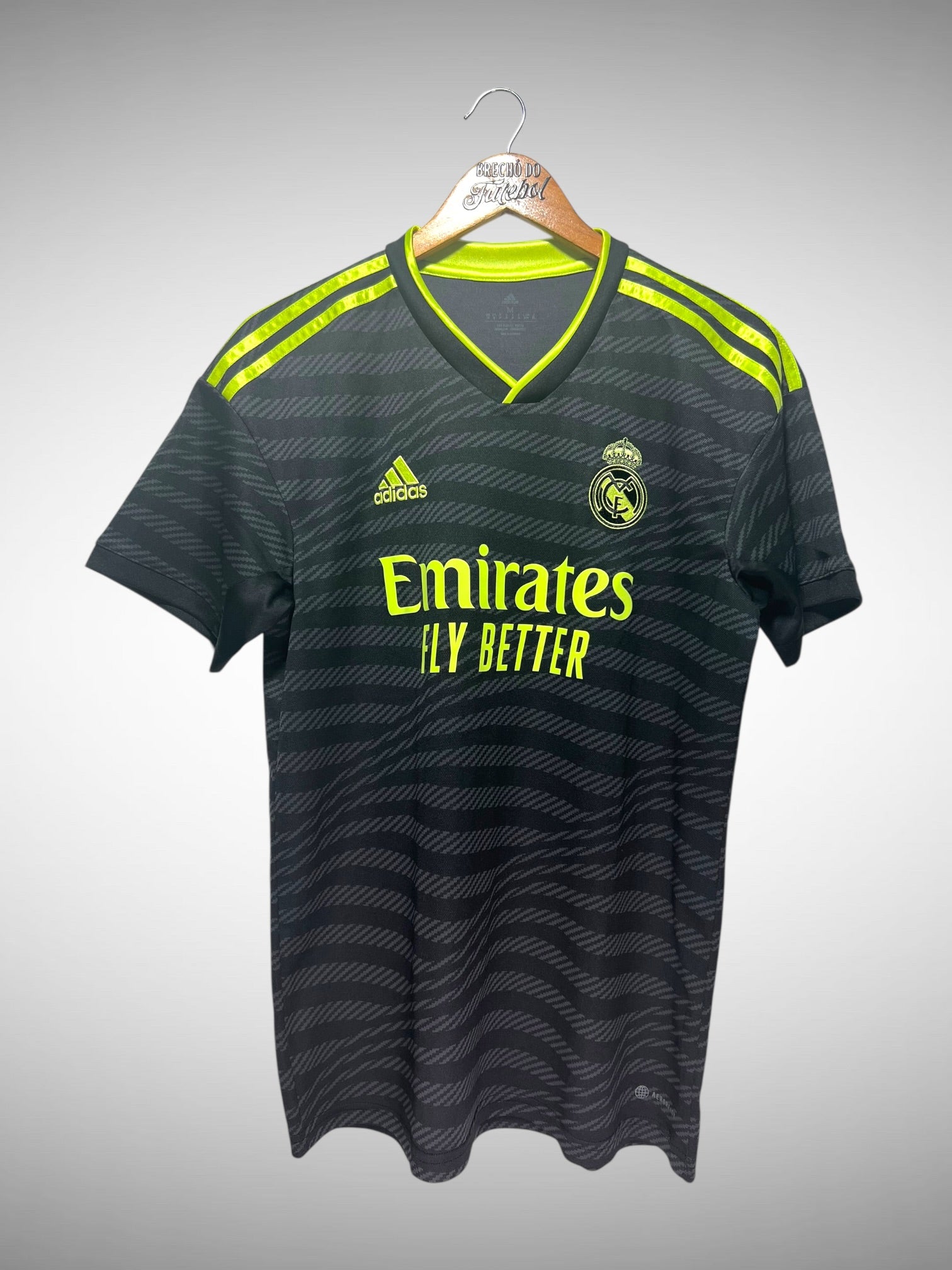Real Madrid 2022 Terceira Camisa Tam M.