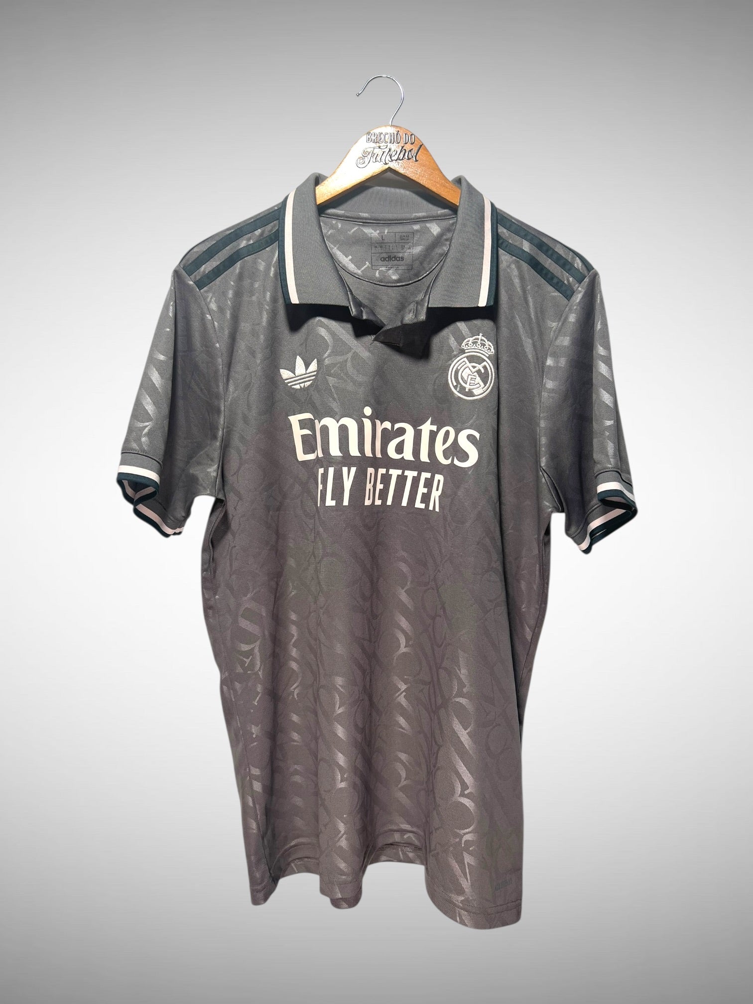 Real Madrid 2024 Terceira Camisa Tam G.