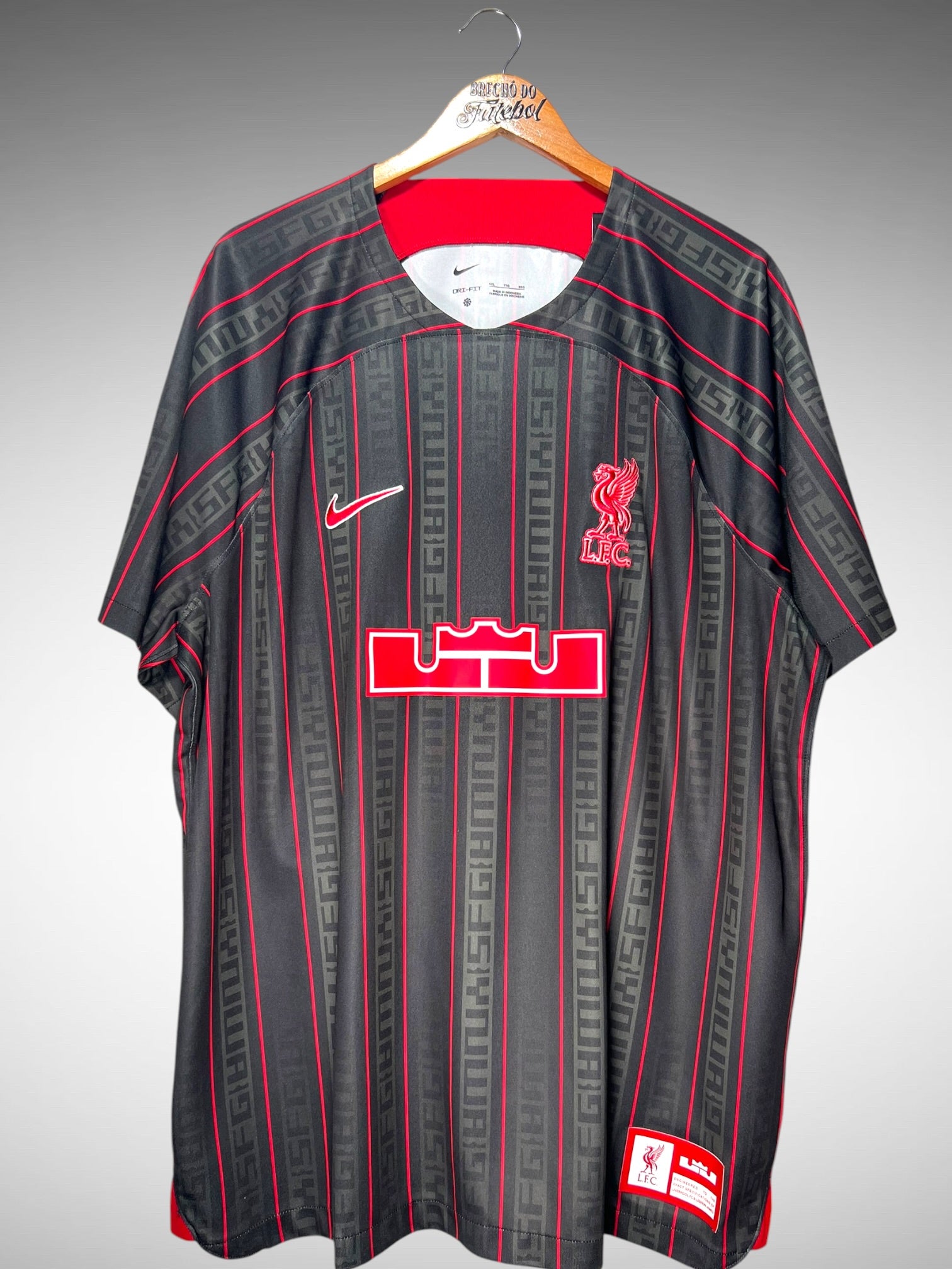 Liverpool 2023 Camisa Collab Lebron James Tam 3G.