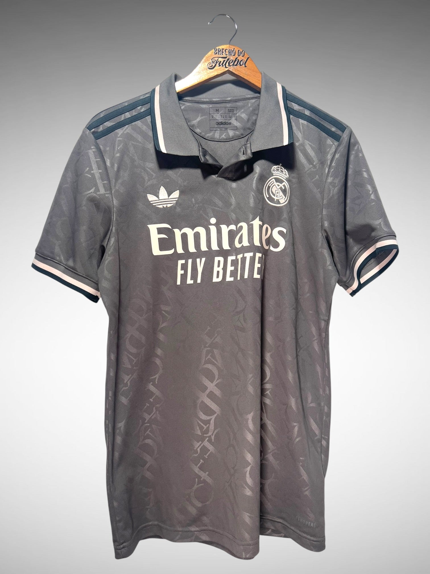 Real Madrid 2024 Terceira Camisa Tam M.
