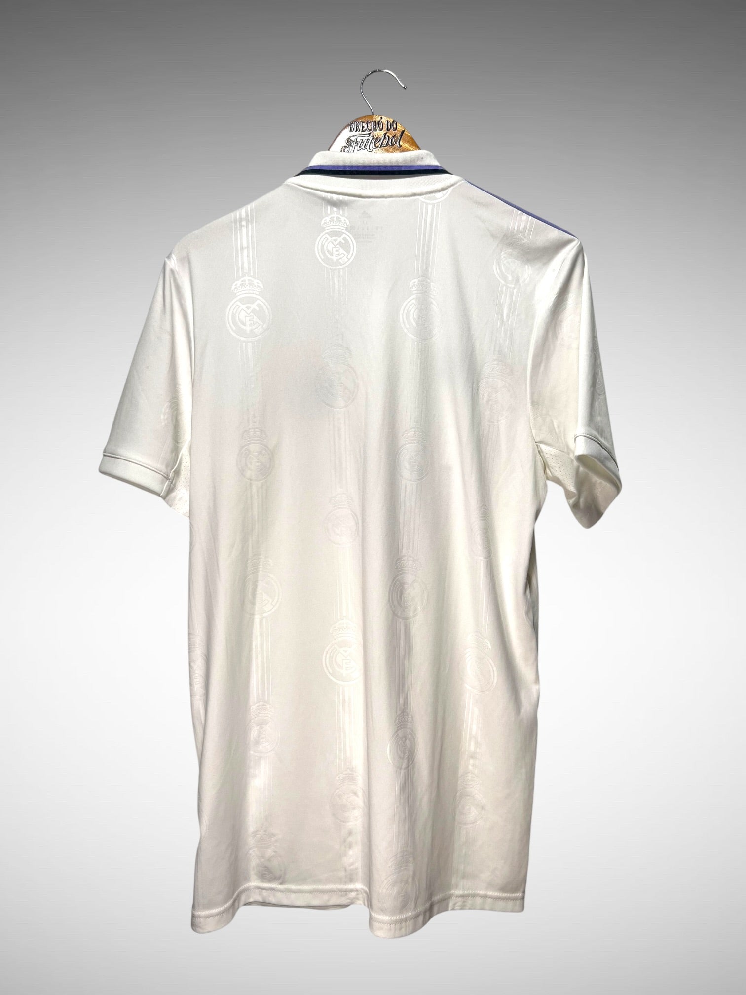 Real Madrid 2022 Primeira Camisa Tam M.