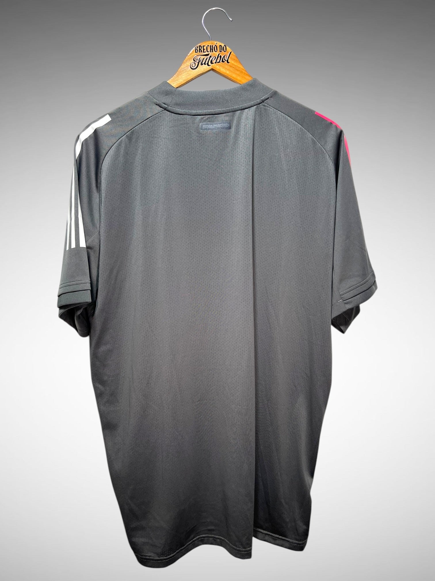 Real Madrid 2020 Camisa de Treino Tam GG.