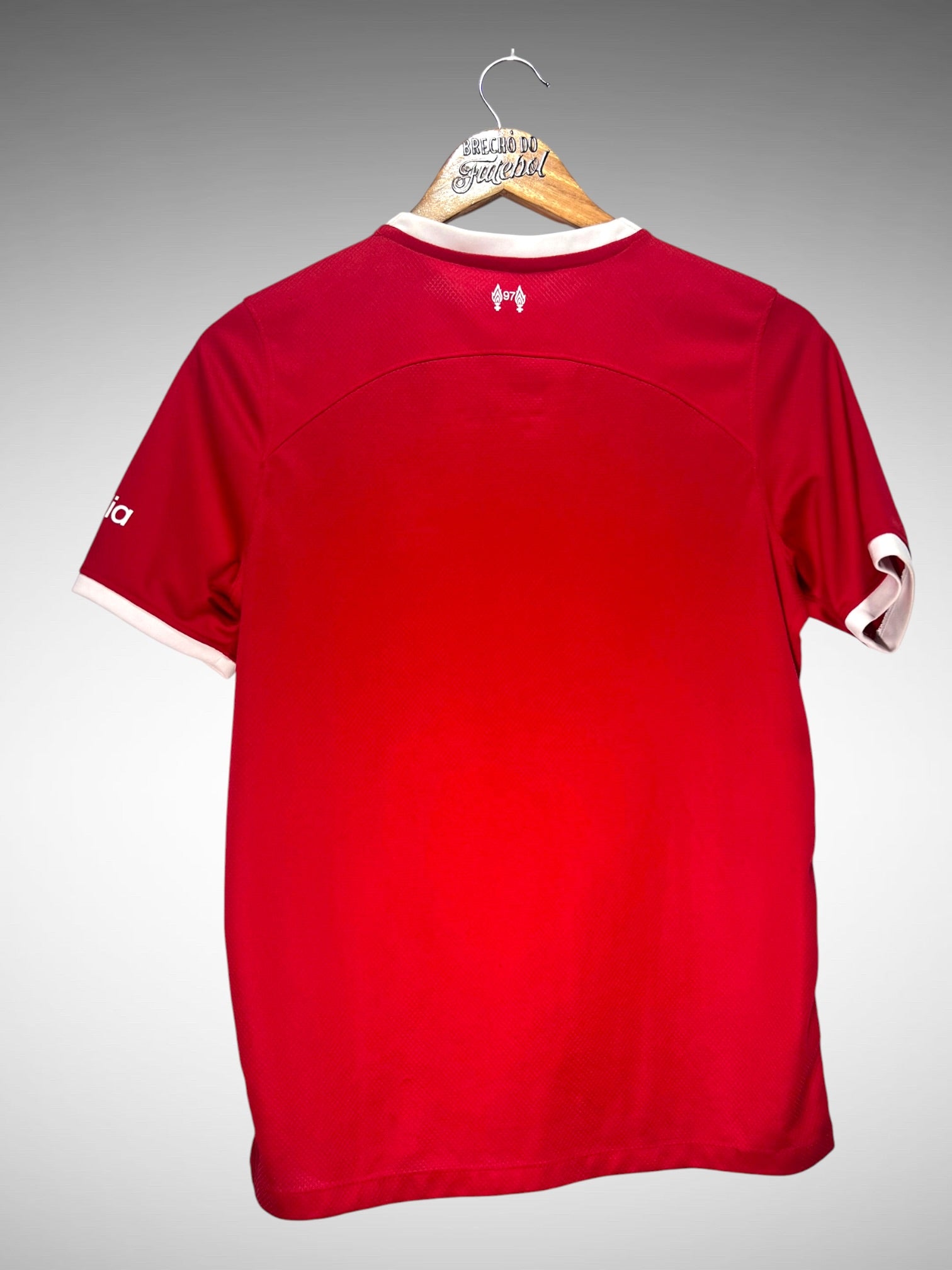 Liverpool 2023 Primeira Camisa Tam 16 anos Infantil.