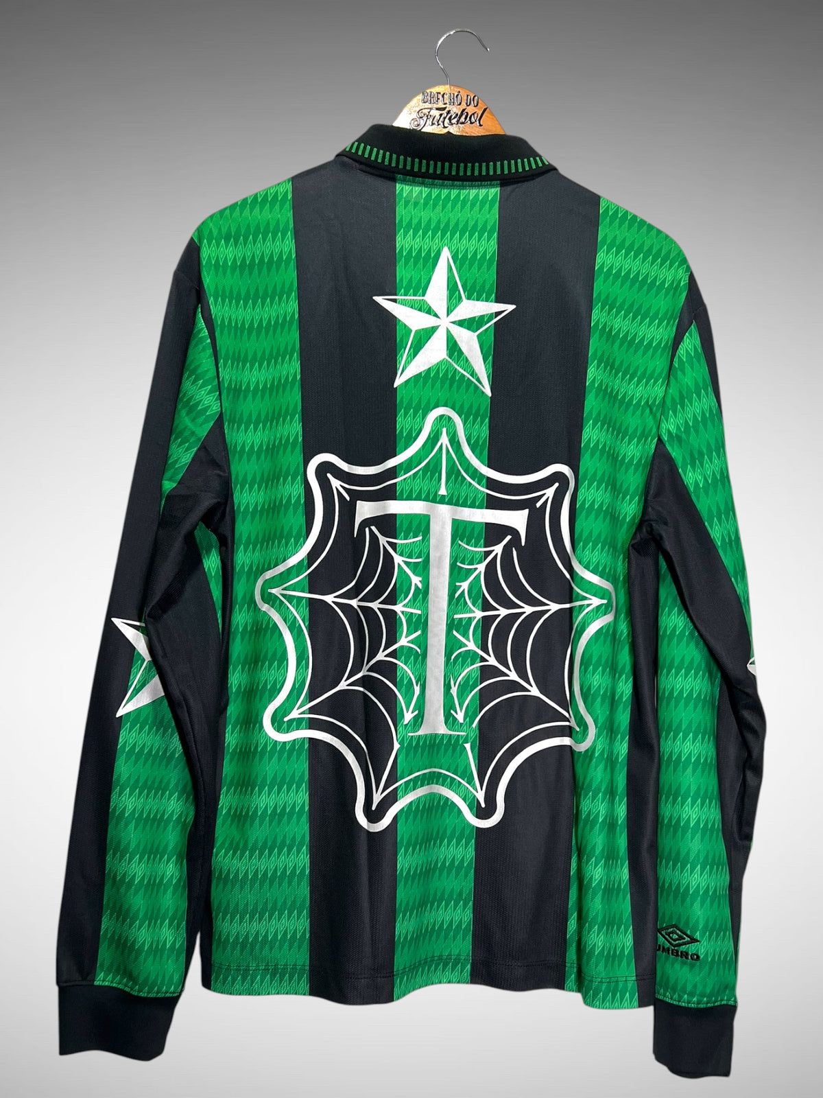 Umbro x TSMBR Camisa Tam P Mangas Longas.