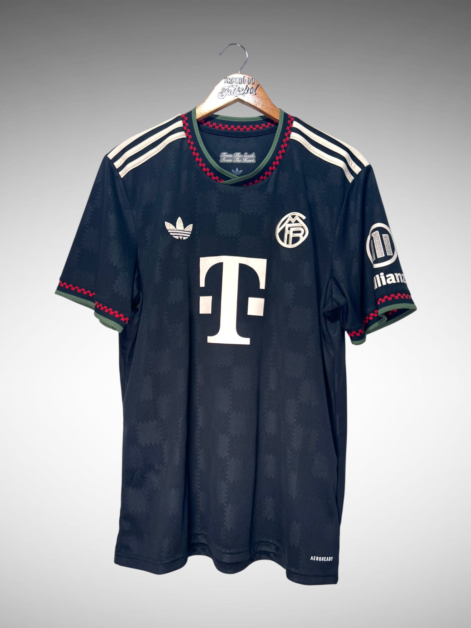 Bayern de Munique 2025 Terceira Camisa Tam G.