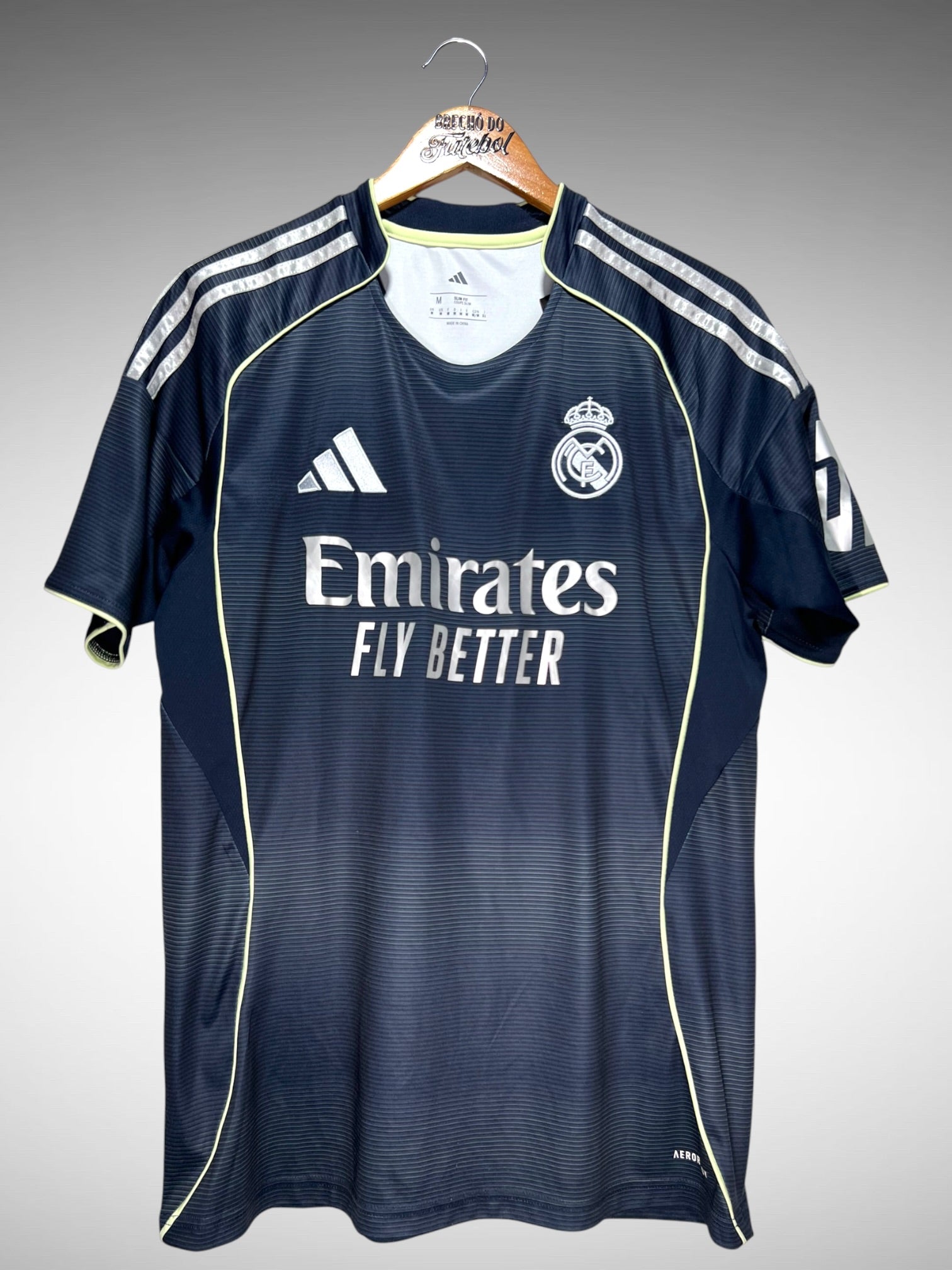 Real Madrid 2025 Segunda Camisa Tam M.