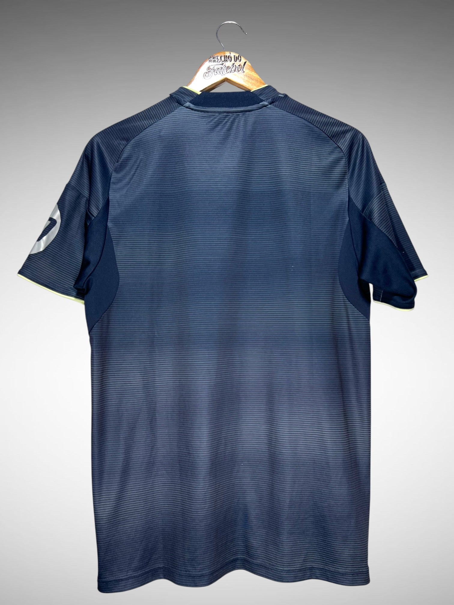 Real Madrid 2025 Segunda Camisa Tam M.