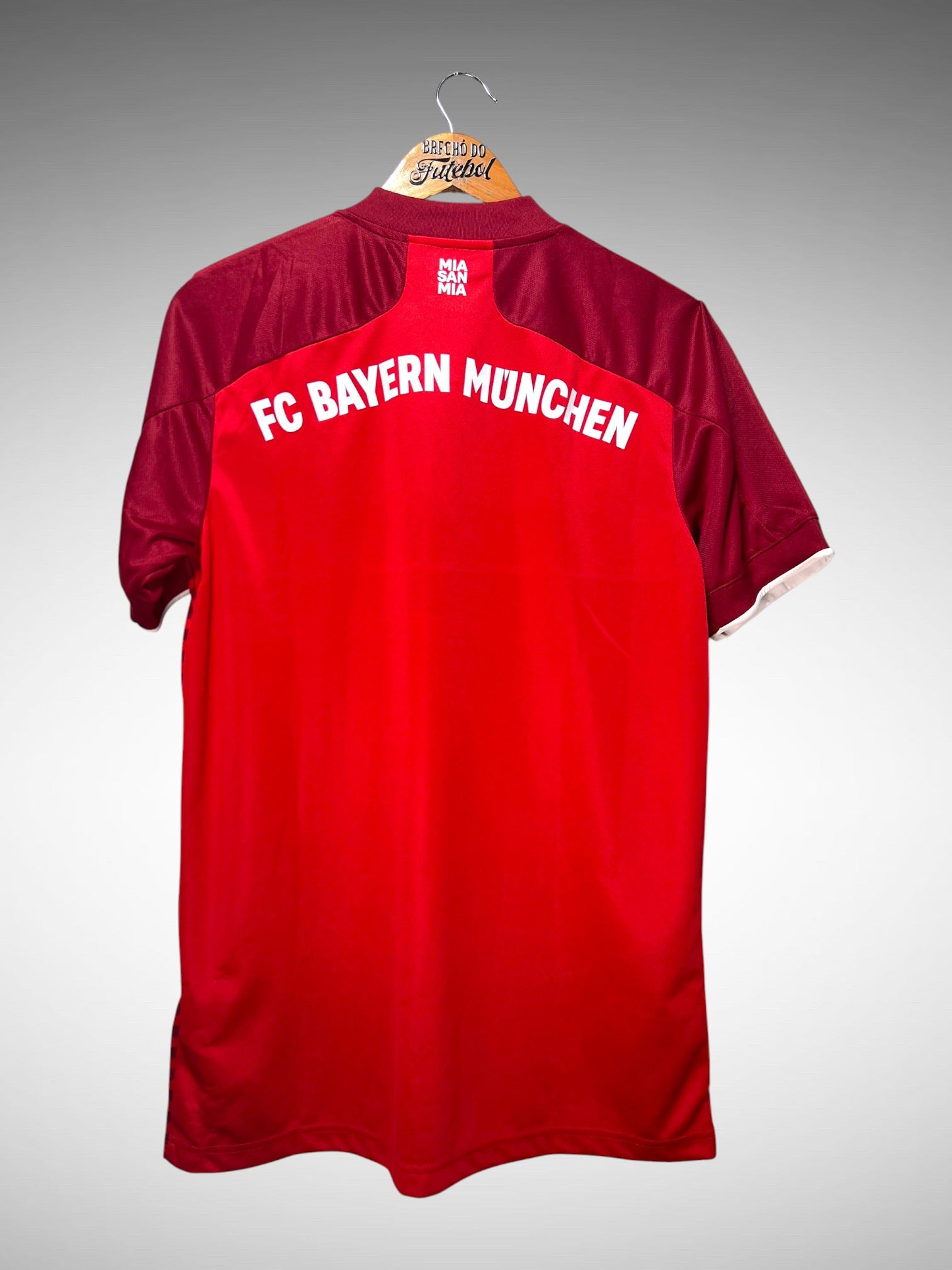 Bayern de Munique 2021 Primeira Camisa Tam M.