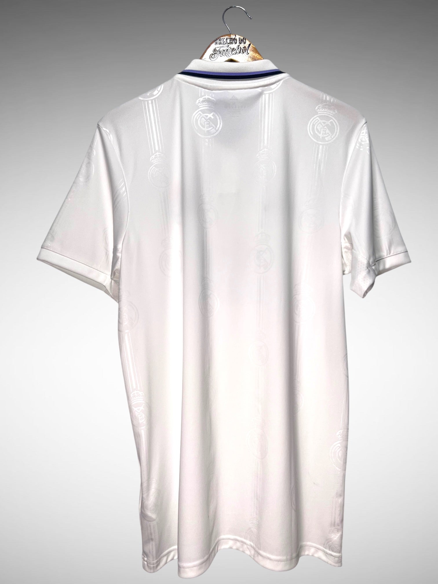 Real Madrid 2022 Primeira Camisa Tam M.