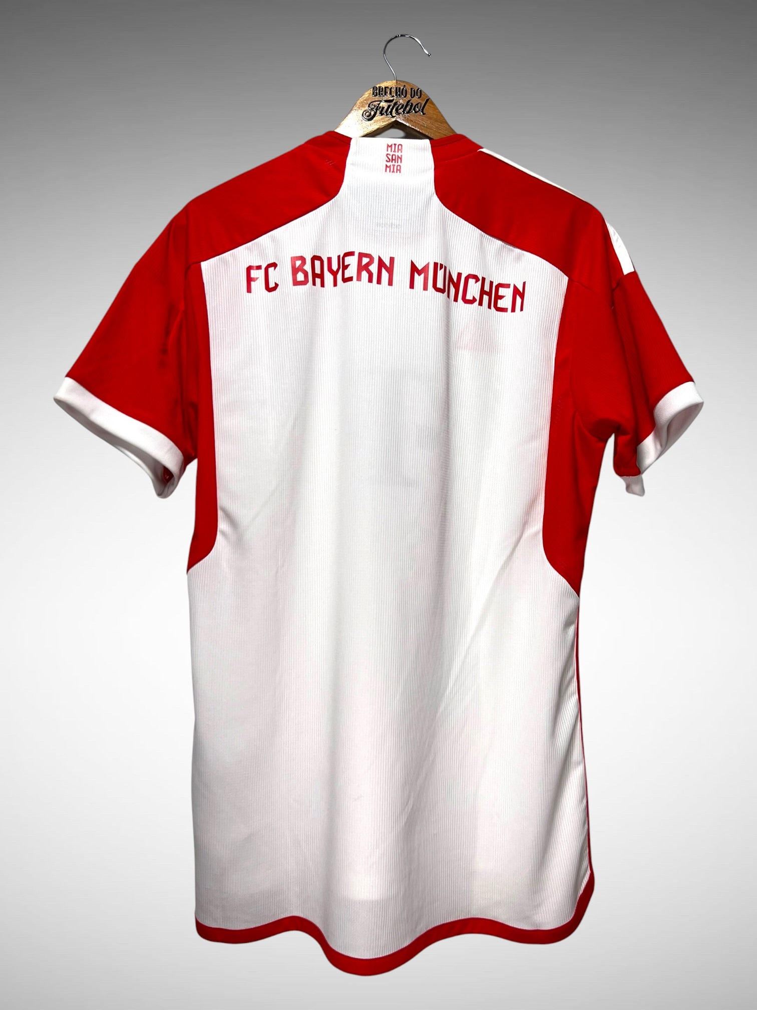 Bayern de Munique 2023 Primeira Camisa Tam G.