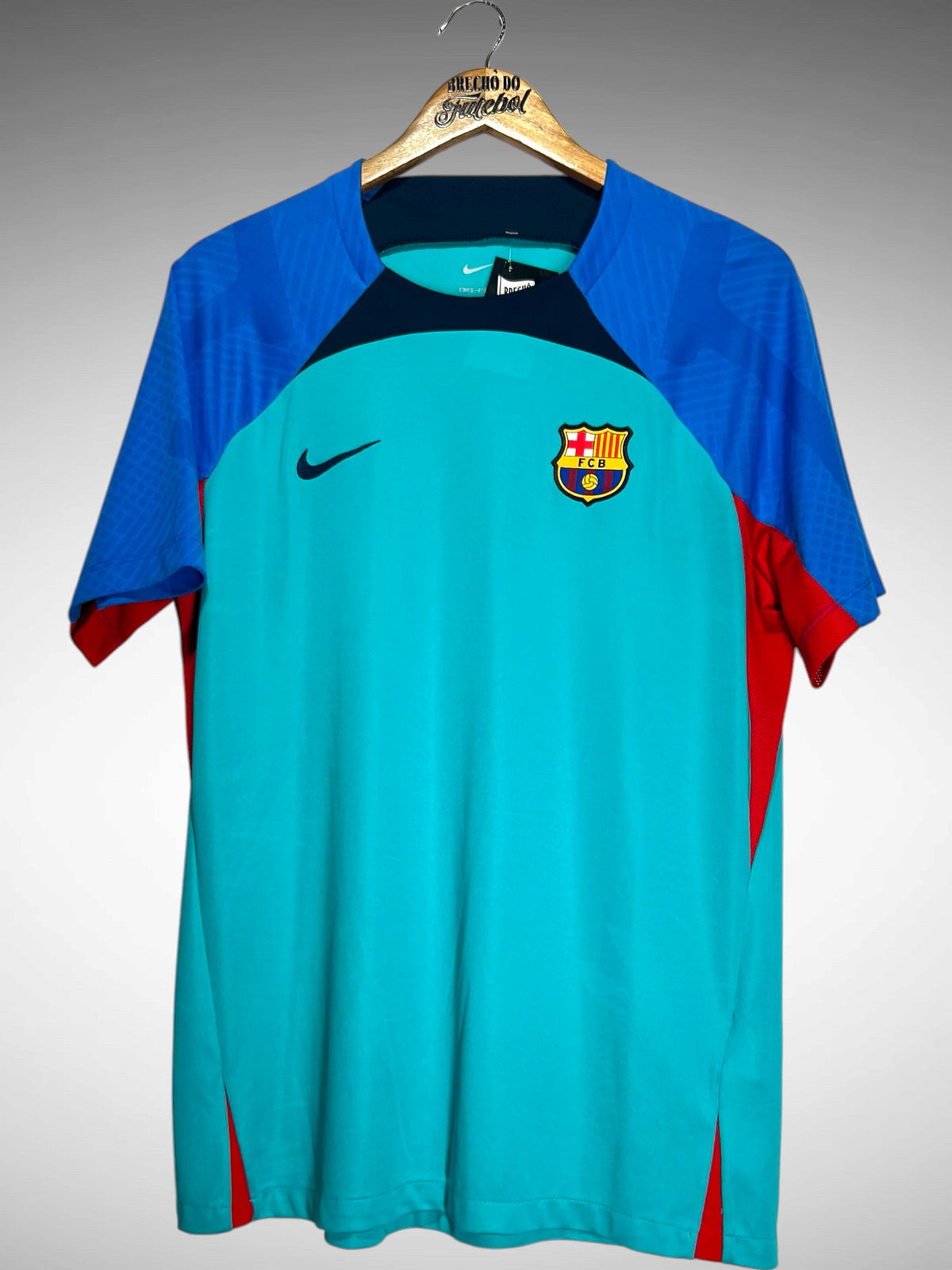 Barcelona 2023 Camisa de Treino Tam G.