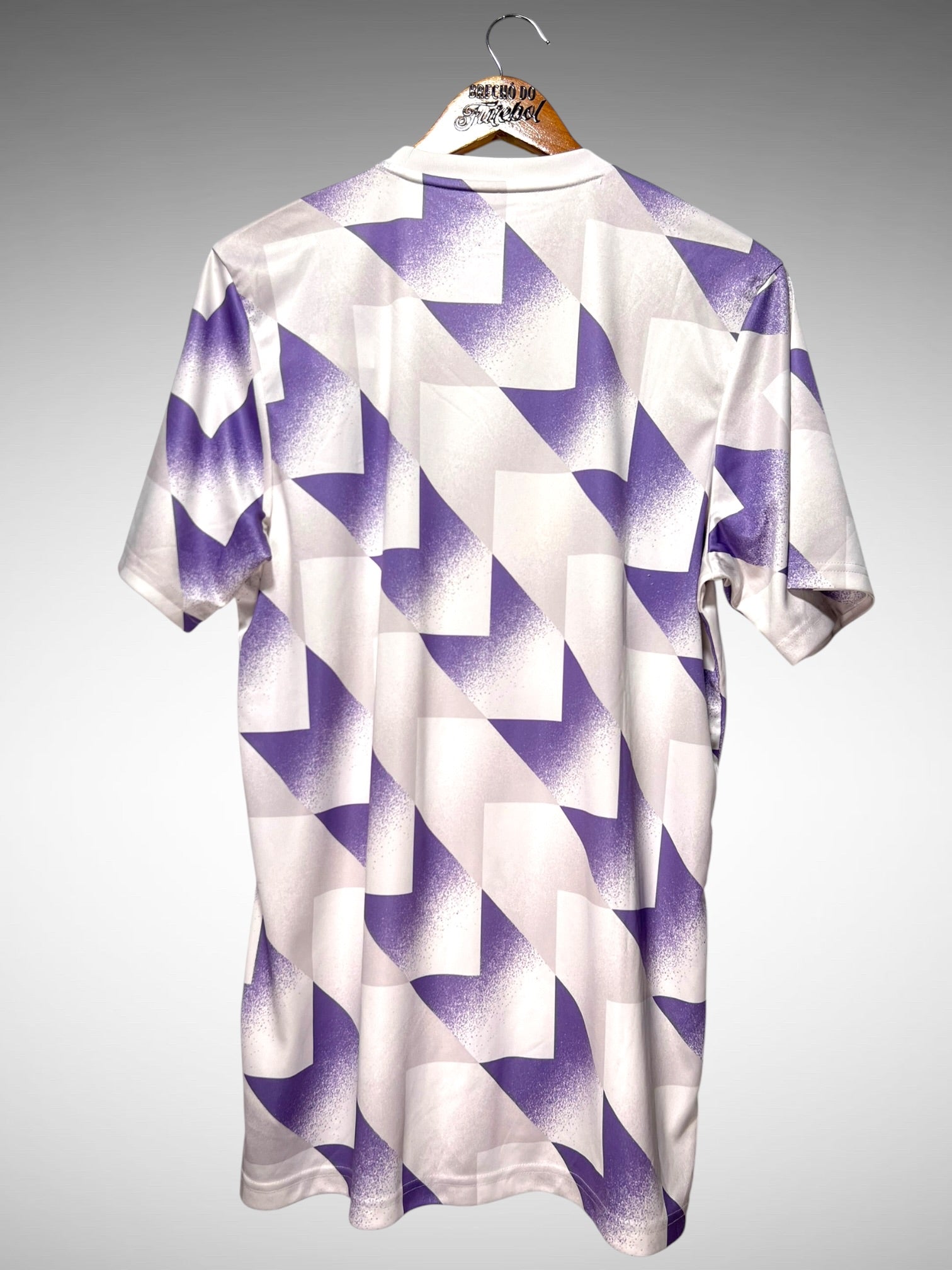 Real Madrid 2022 Camisa Pré-Jogo Tam M.