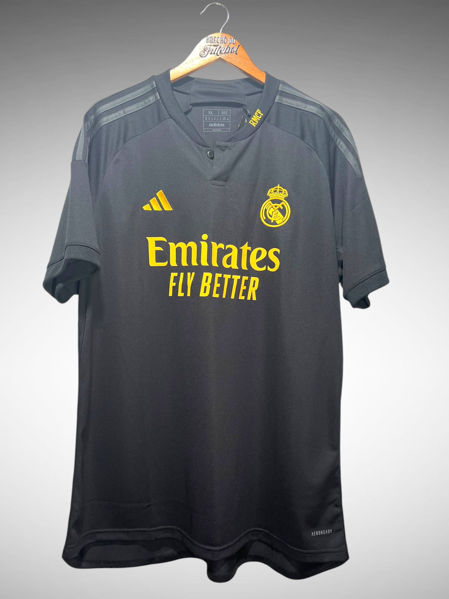 Real Madrid 2023 Terceira Camisa Tam GG.
