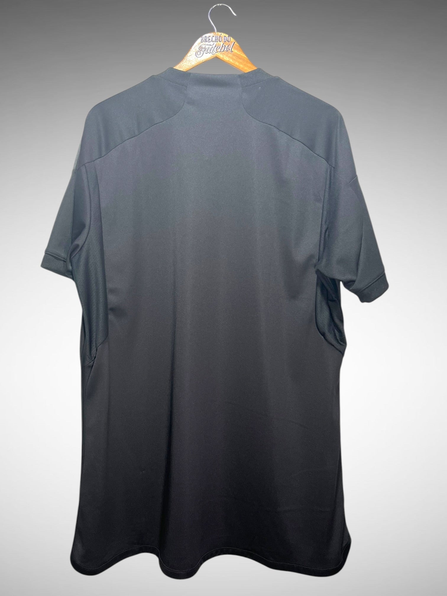 Real Madrid 2023 Terceira Camisa Tam GG.