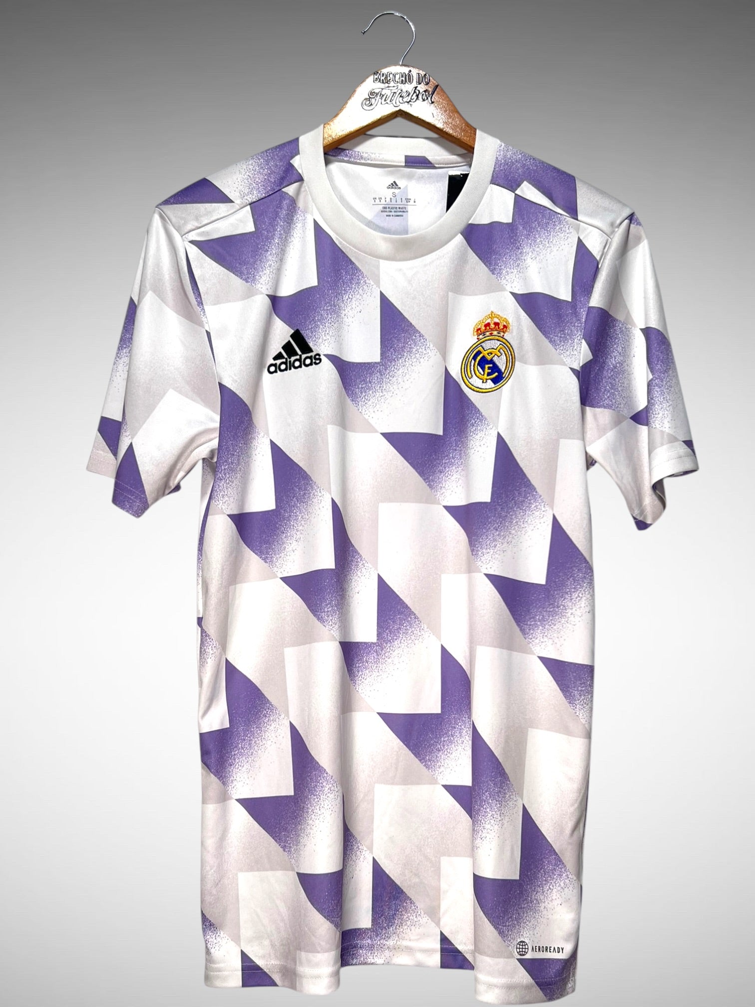 Real Madrid 2022 Camisa Pré-Jogo Tam P.