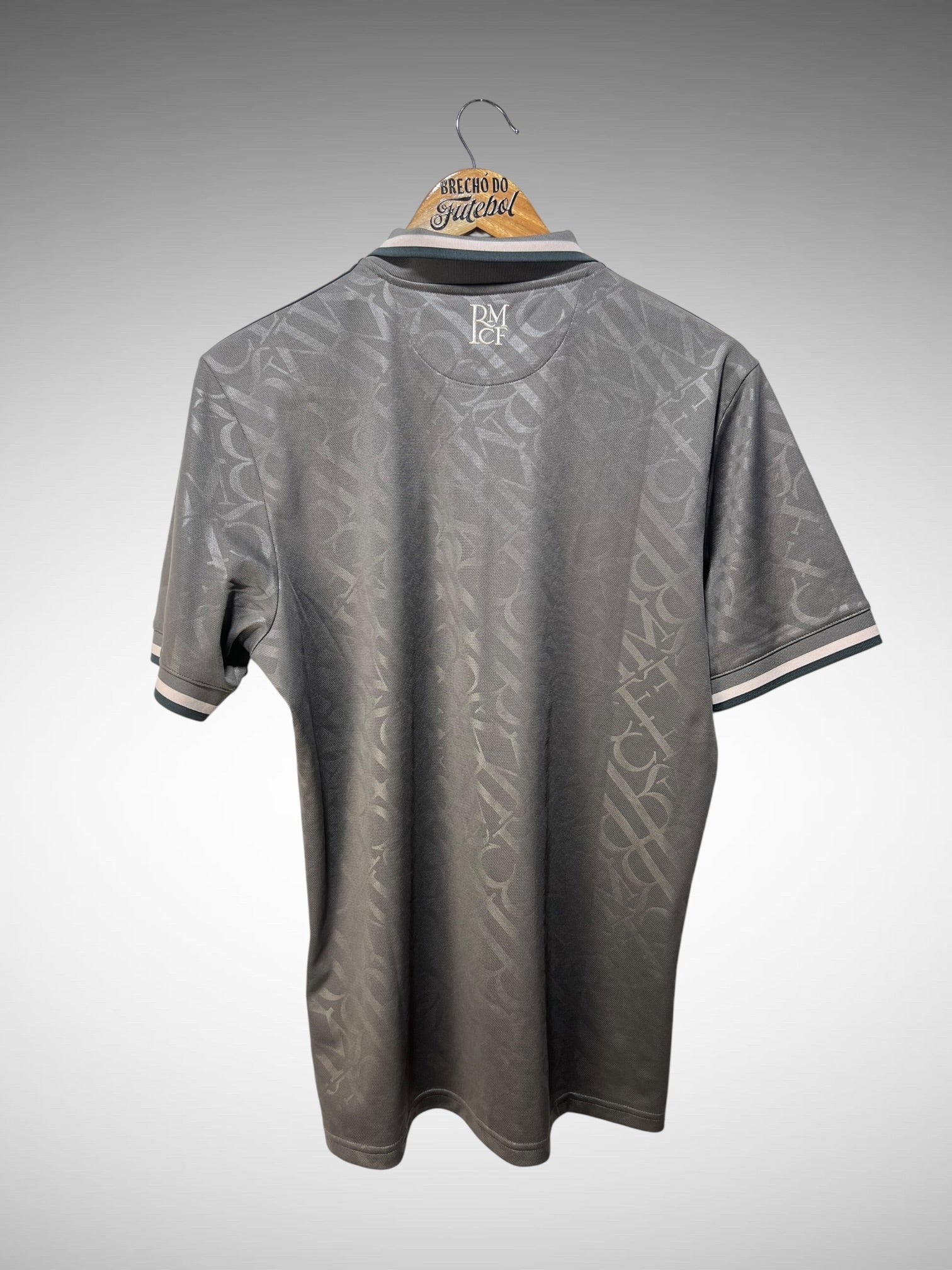 Real Madrid 2024 Terceira Camisa Tam M.