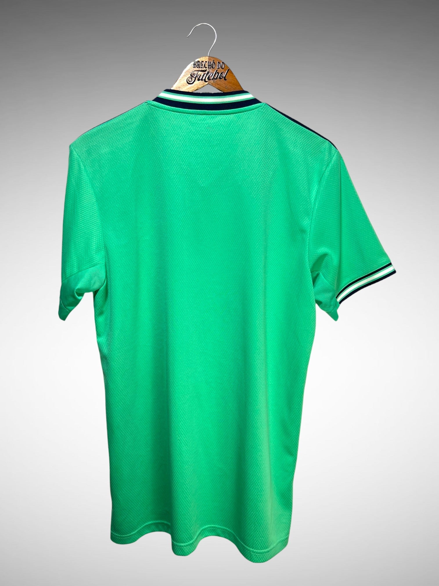 Real Madrid 2019 Terceira Camisa Tam M.