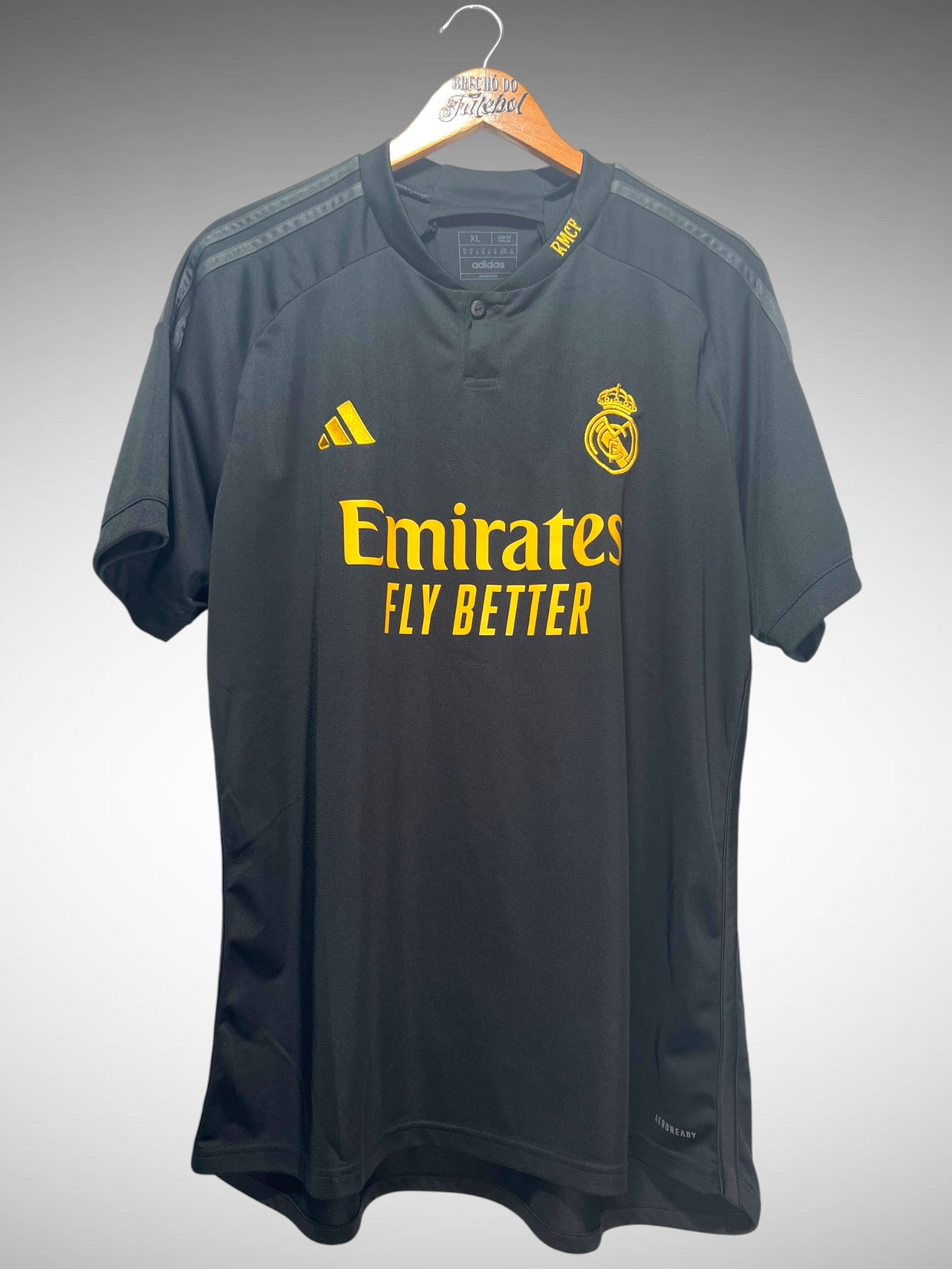 Real Madrid 2023 Terceira Camisa Tam GG.