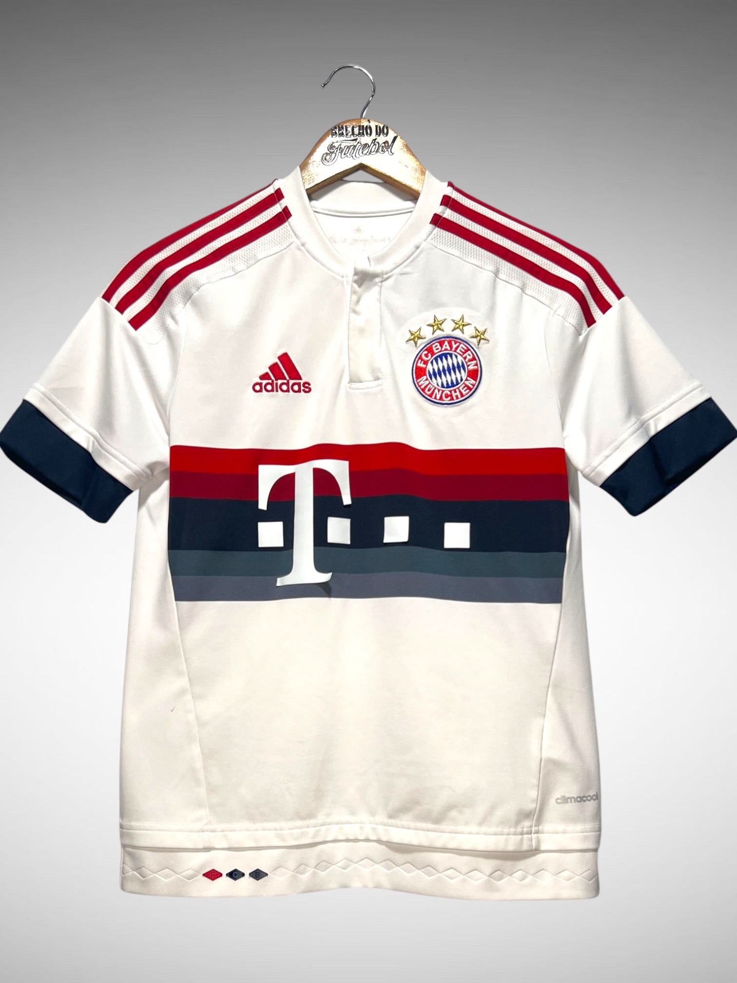 Bayern de Munique 2015 Segunda Camisa Tam 14 anos Infantil.