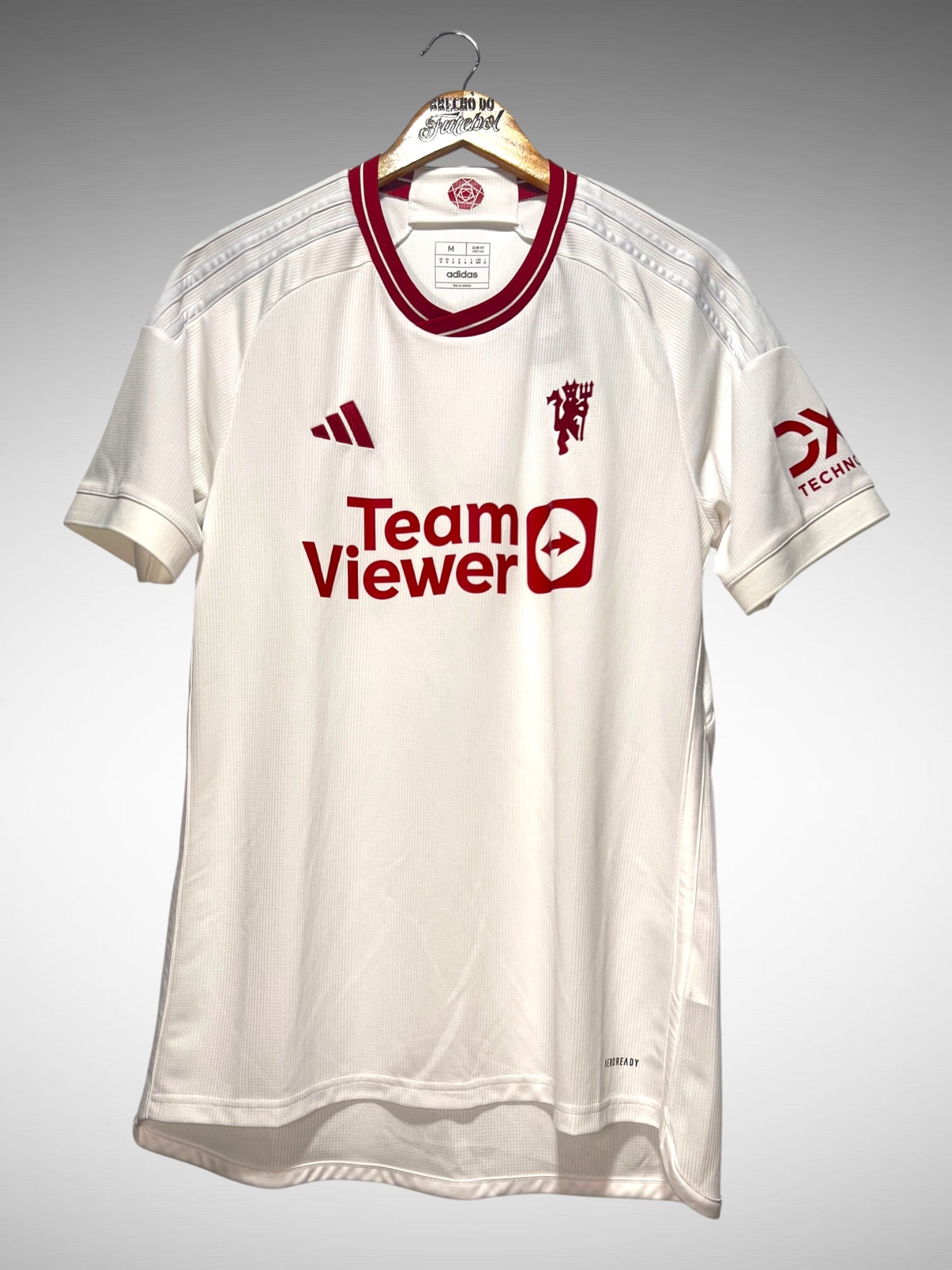 Manchester United 2023 Terceira Camisa Tam M.