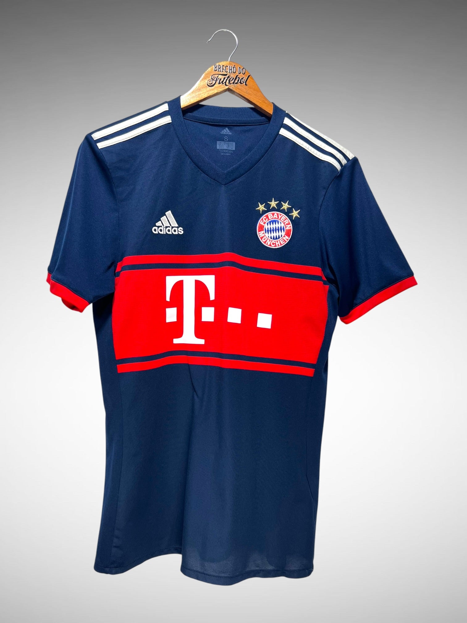 Bayern de Munique 2017 Segunda Camisa Tam P.
