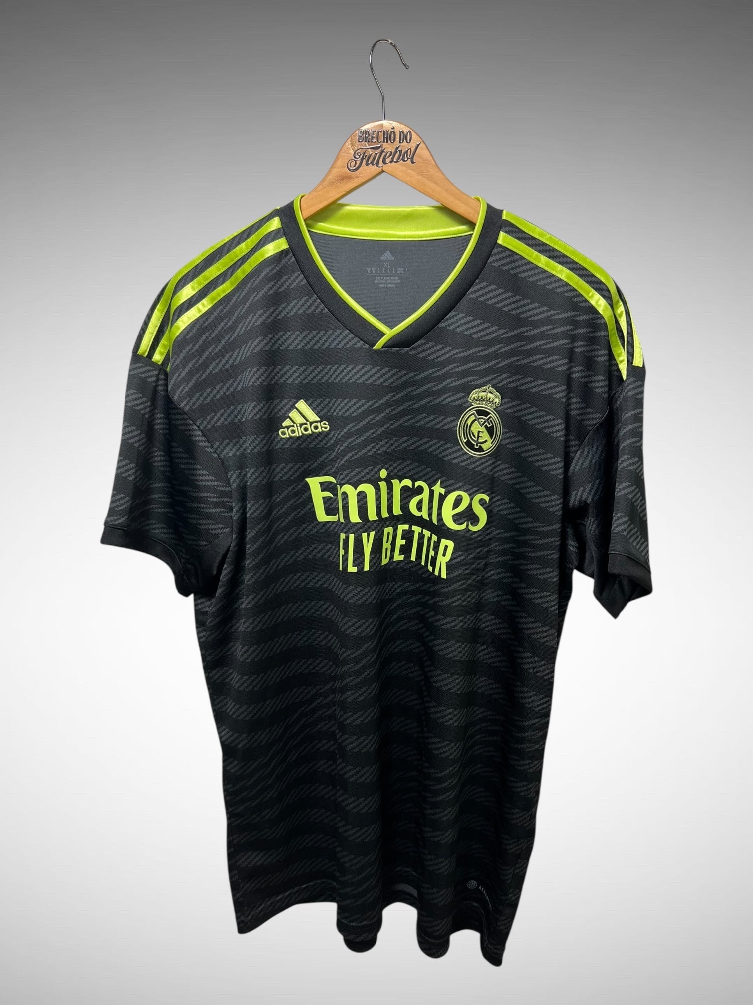 Real Madrid 2022 Terceira Camisa Tam GG.