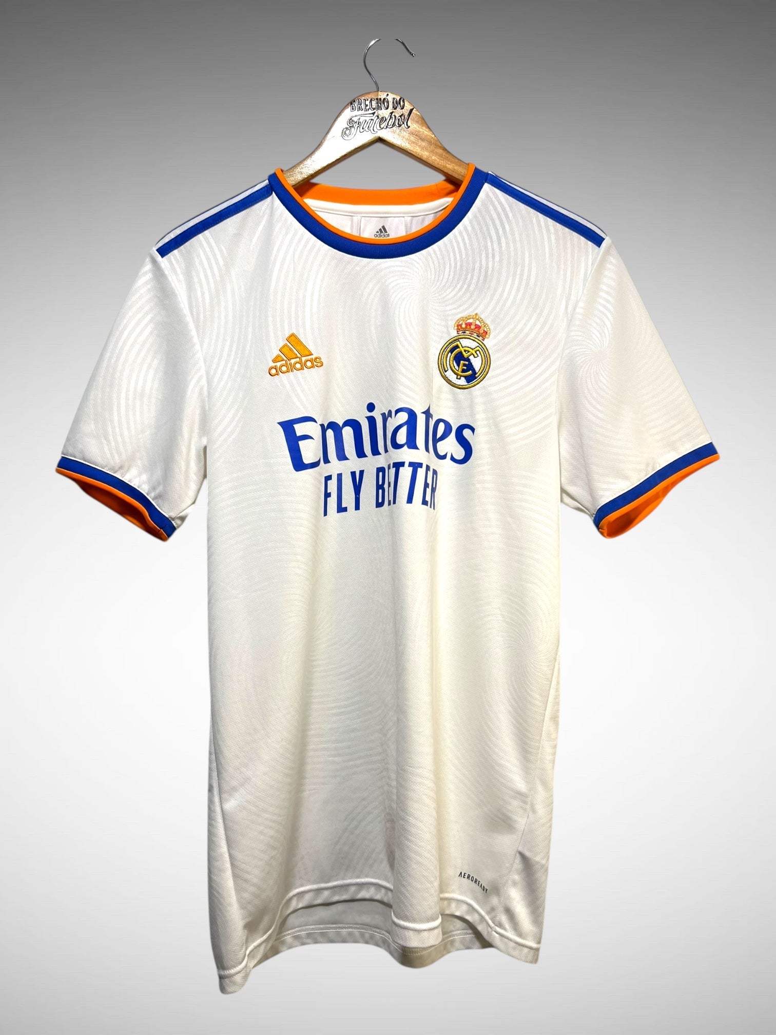 Real Madrid 2021 Primeira Camisa Tam M.
