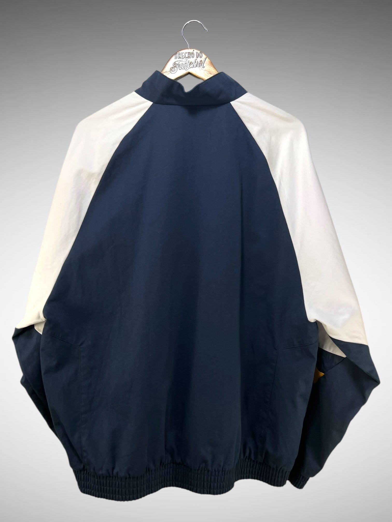 Real Madrid 2022 Agasalho Tam G.