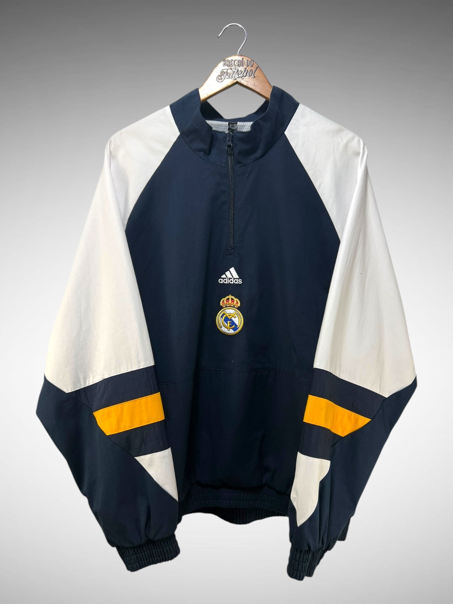 Real Madrid 2022 Agasalho Tam G.