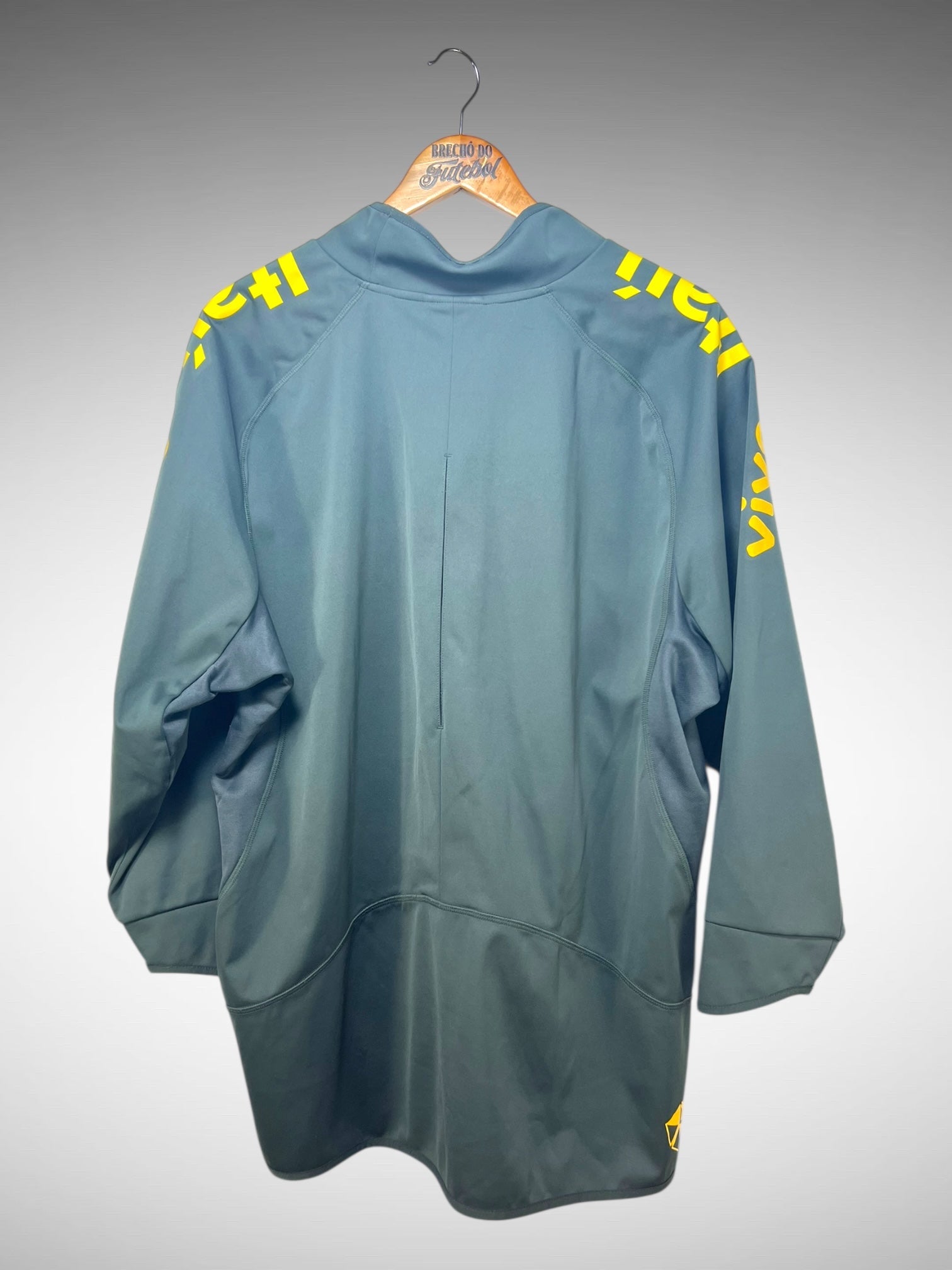 Brasil 2011 Agasalho Tam GG.