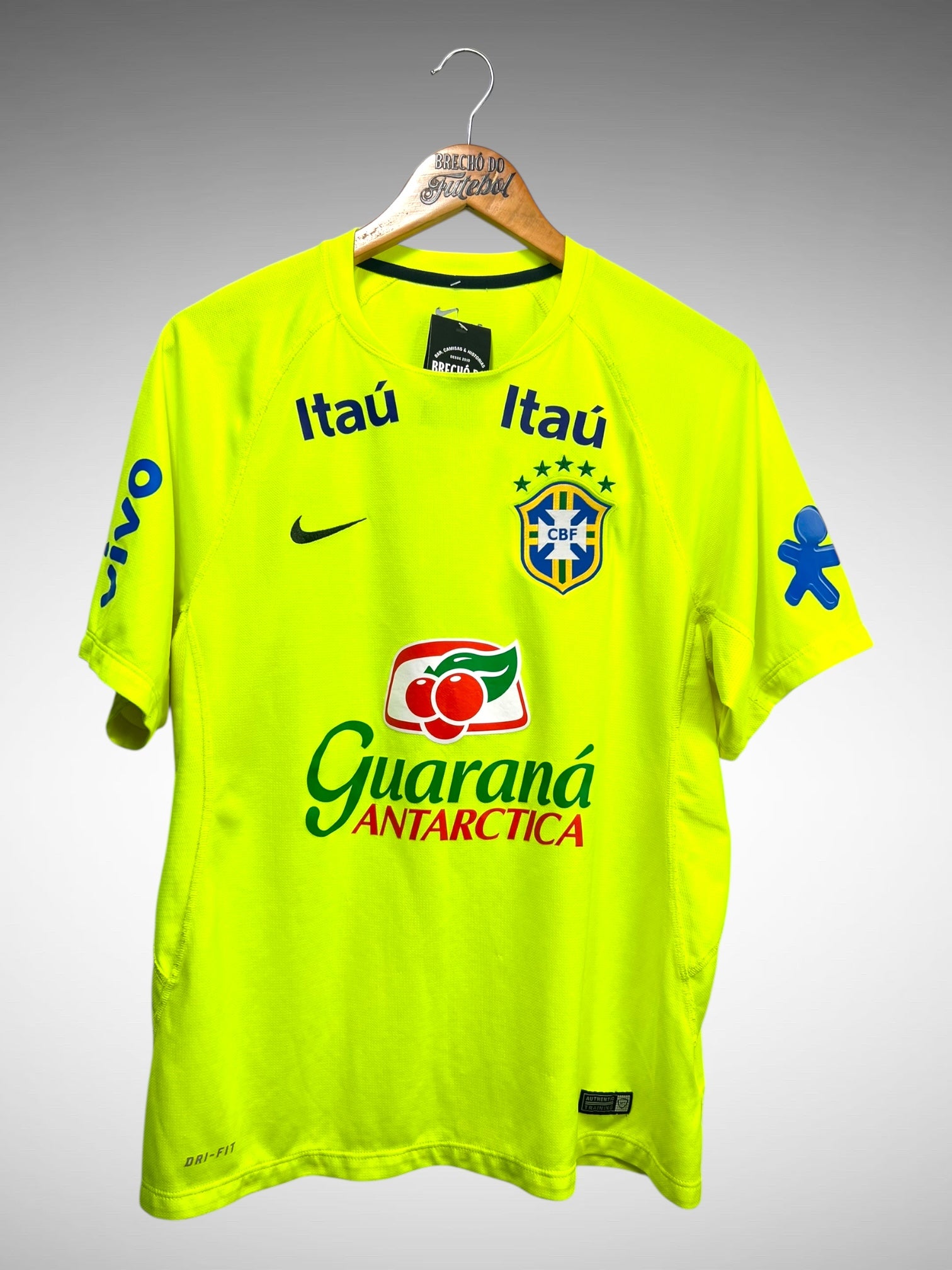 Brasil 2014 Camisa de Treino Tam G.