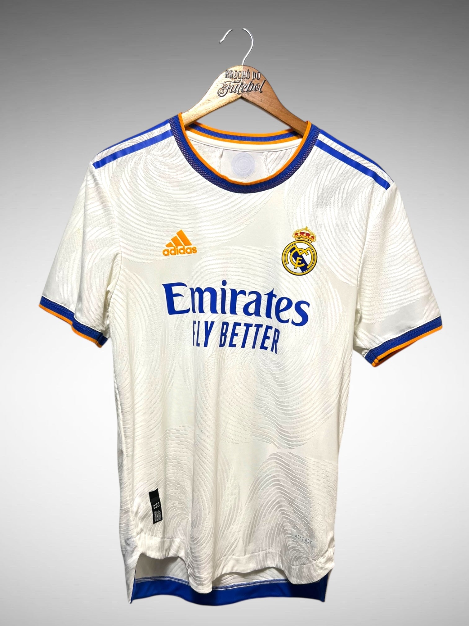 Real Madrid 2021 Primeira Camisa Tam P.
