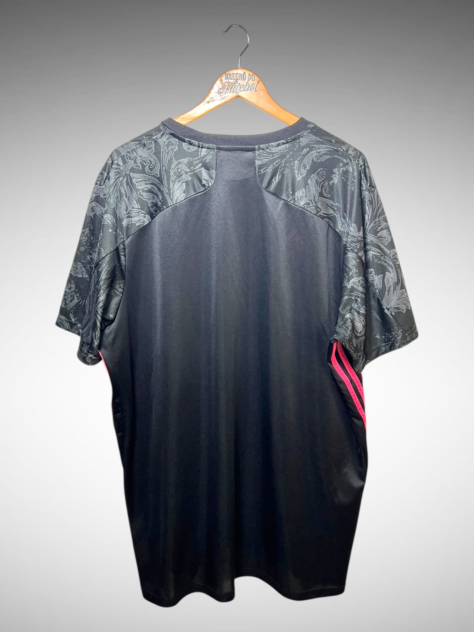 Real Madrid 2020 Terceira Camisa Tam 3G.