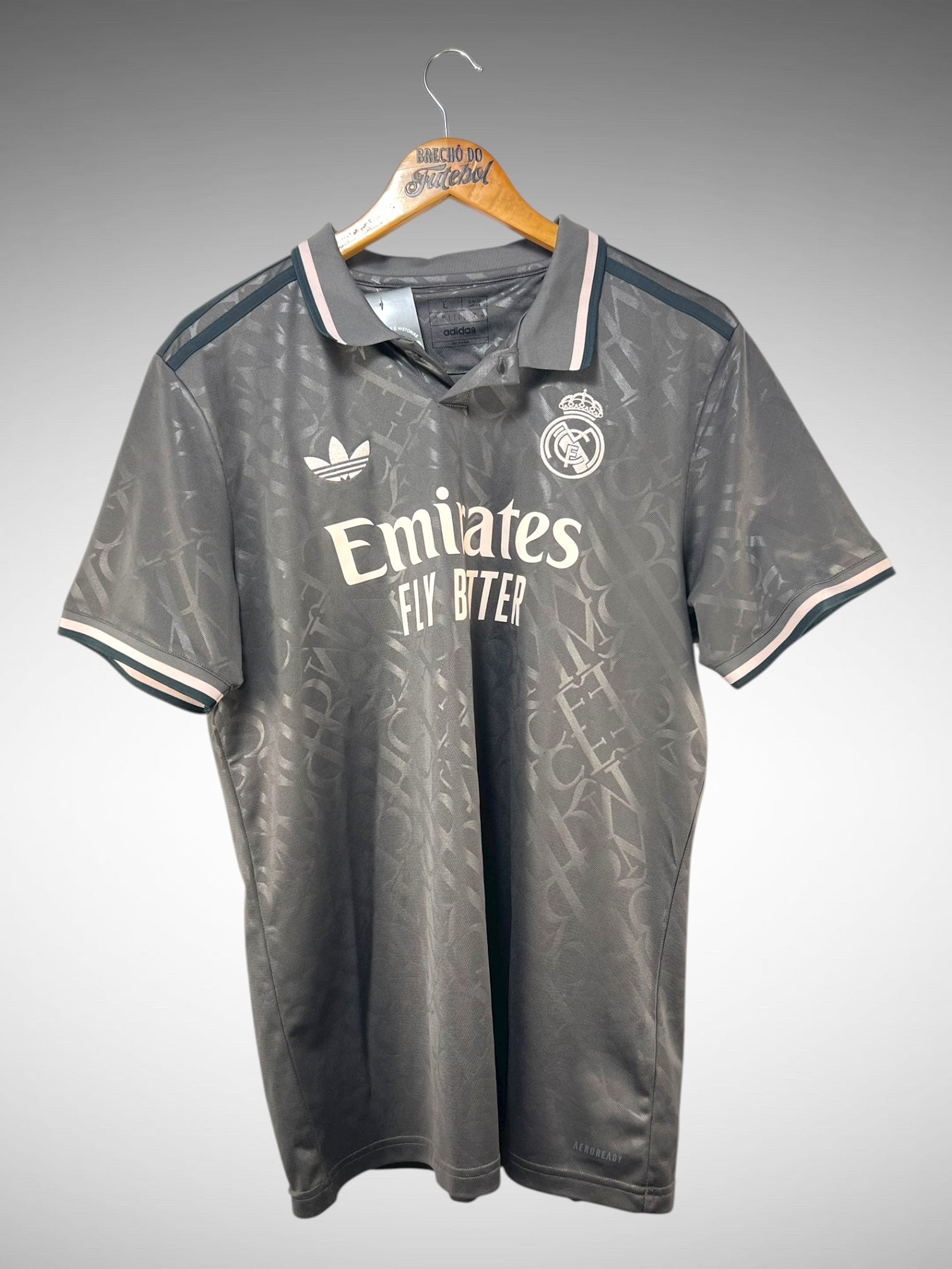 Real Madrid 2024 Terceira Camisa Tam G.