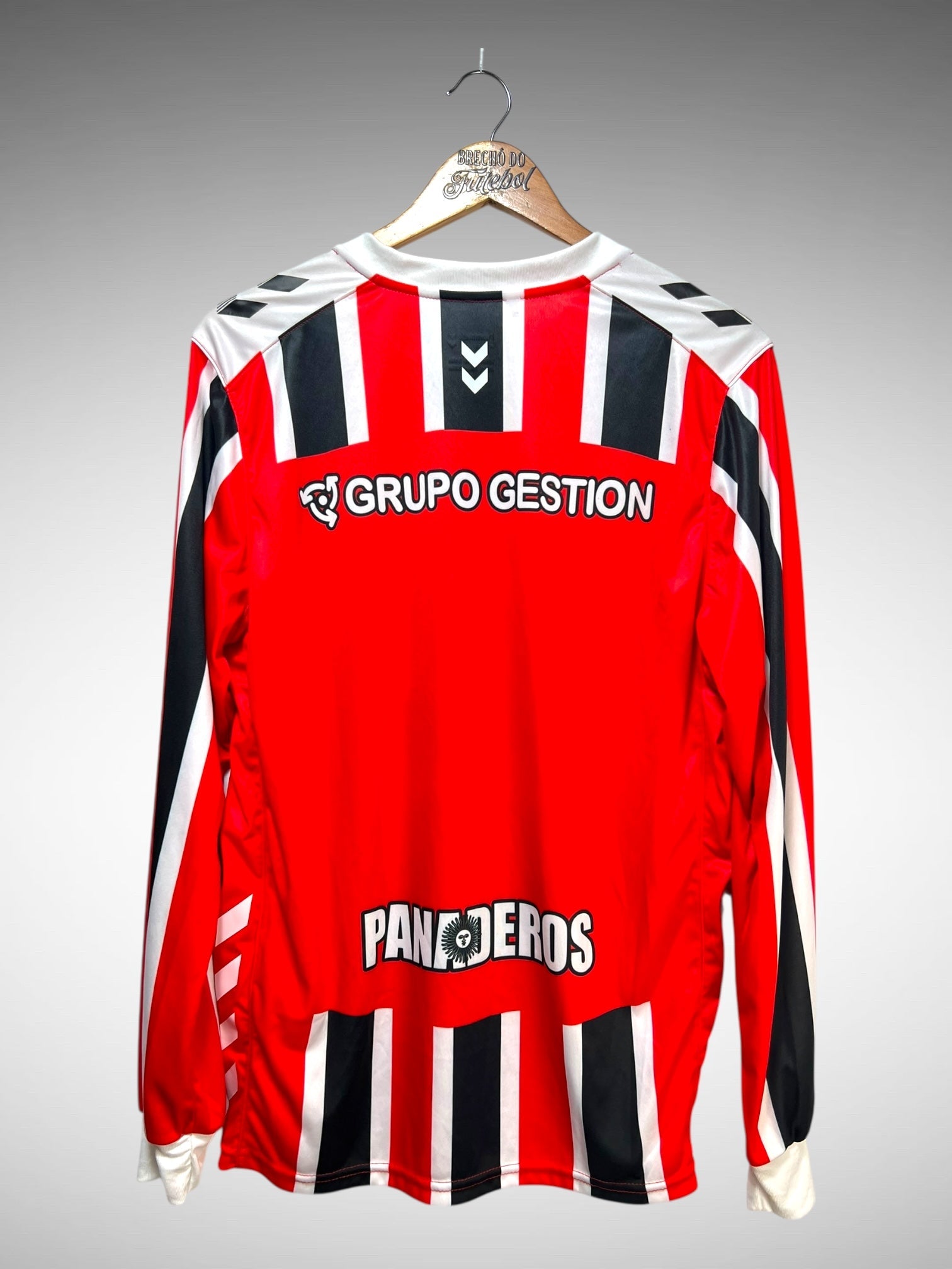 Chacarita Juniors  Primeira Camisa Tam M Mangas Longas.
