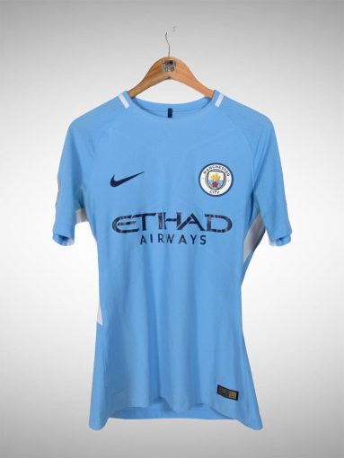 Manchester City 2017 Primeira Camisa Tam G N# 25 Fernandinho.