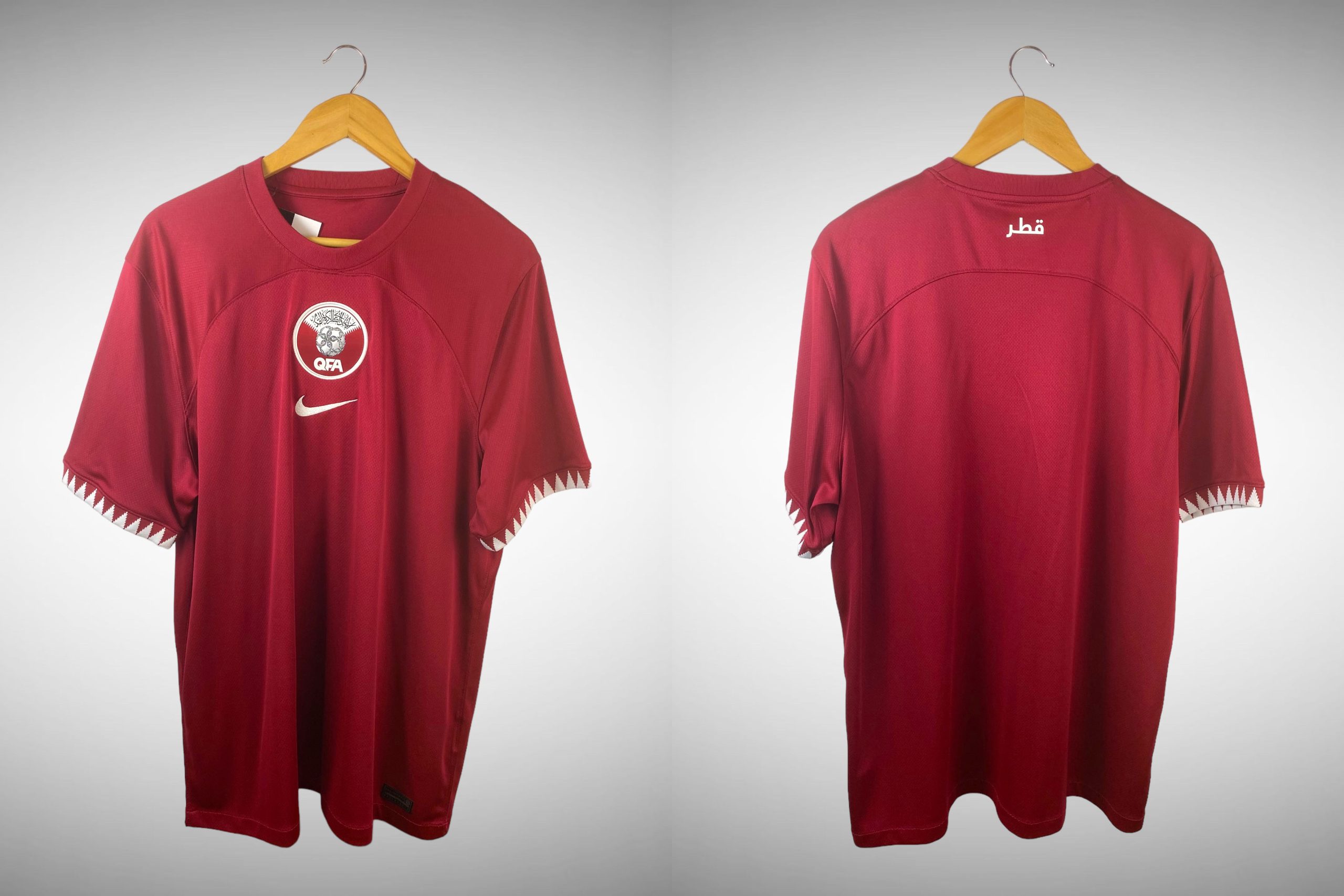 Camisa Liverpool II 21/22 Marfim - Feminina Baby Look - Nike