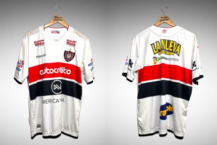 Chacarita Jrs 2017 Segunda Camisa Tam GG.