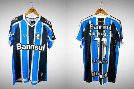 Grêmio 2015 Primeira Camisa Tam G Nº 11 Yuri Mamute.