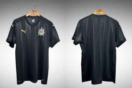 Newcastle United 2017 Terceira Camisa Tam G.
