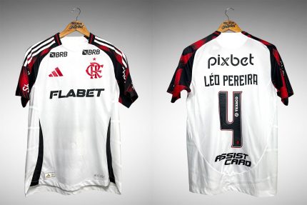 Flamengo 2025 Segunda Camisa Tam M Nº 4 Léo Pereira.