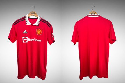 Manchester United 2022 Primeira Camisa Tam M.